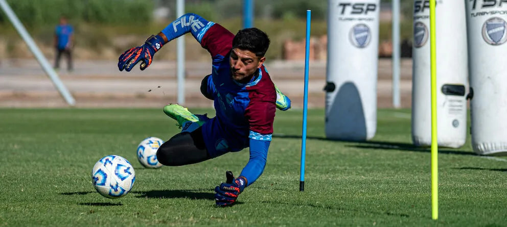 Top 5 Best Goalkeeper Gloves 2025