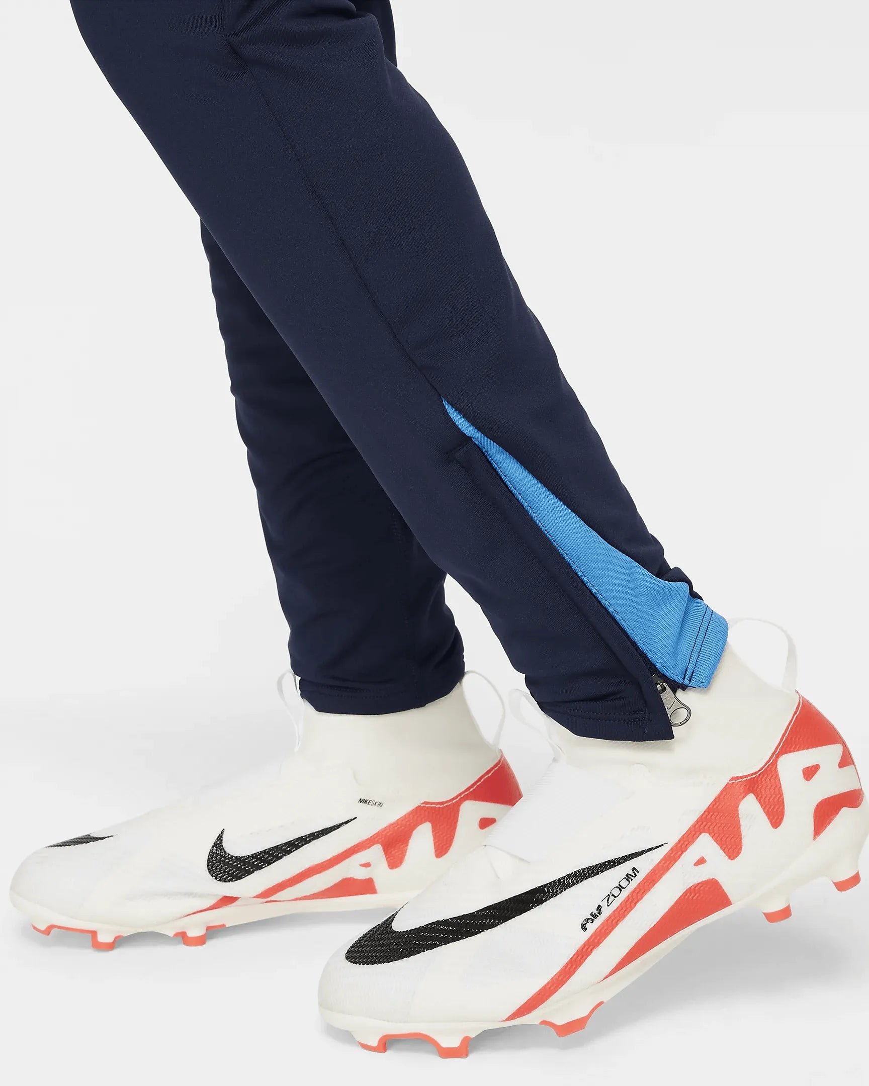 Nike 2024-25 Chelsea Youth Dri-Fit Knit Pants (Detail 4)