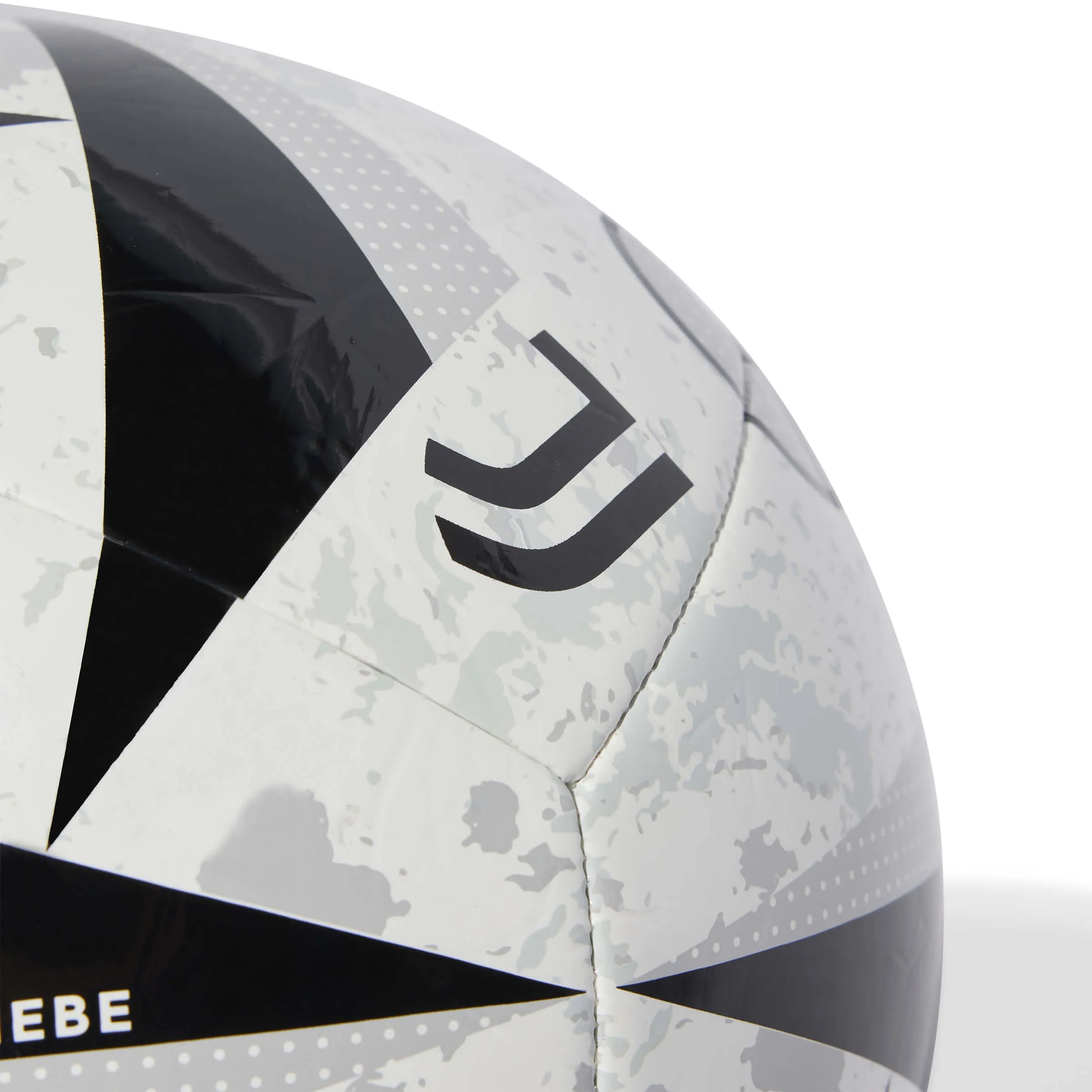 adidas Juventus Club Home Ball (Detail 2)