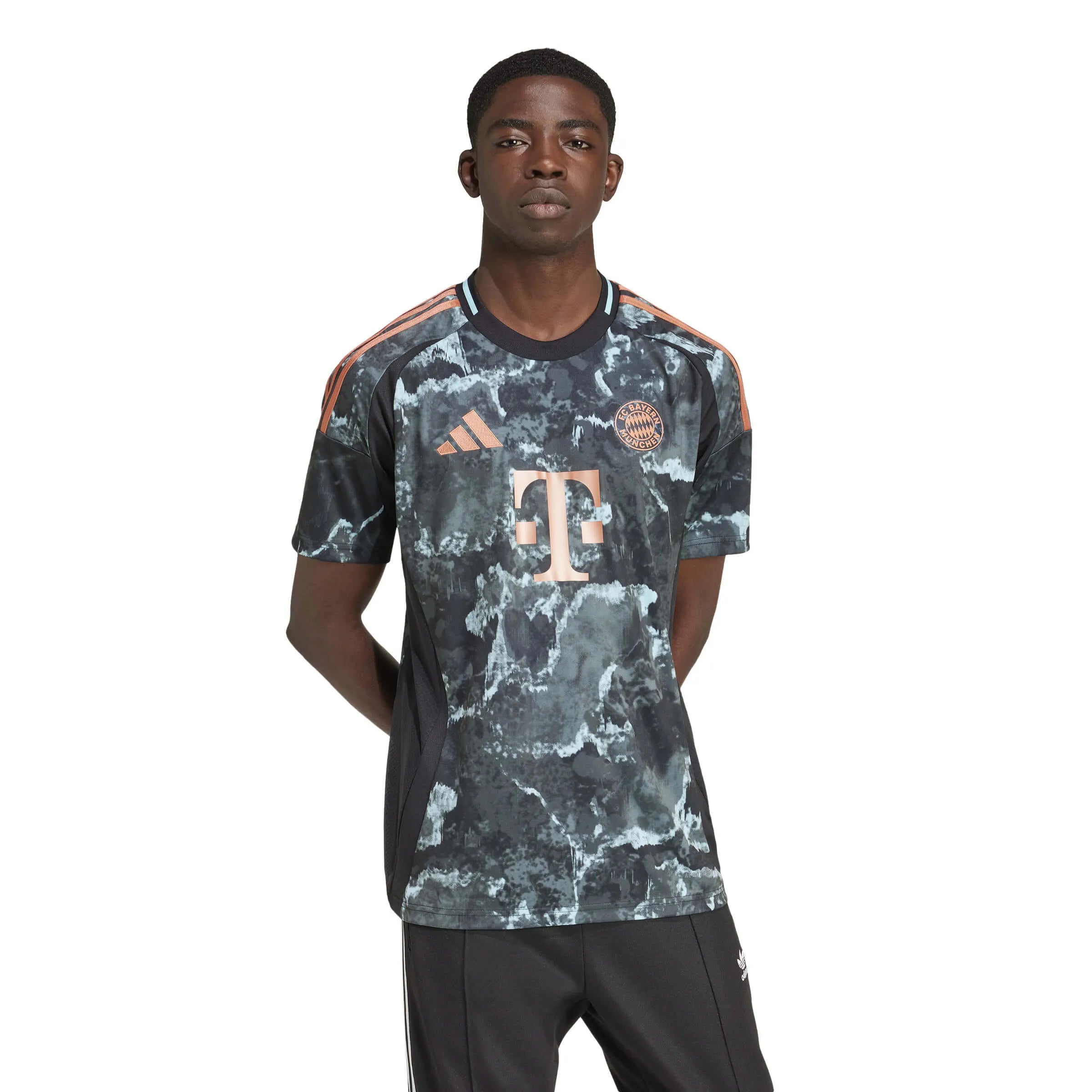 adidas 2024-25 Bayern Munich Men's Stadium Away Jersey (Model - Side)