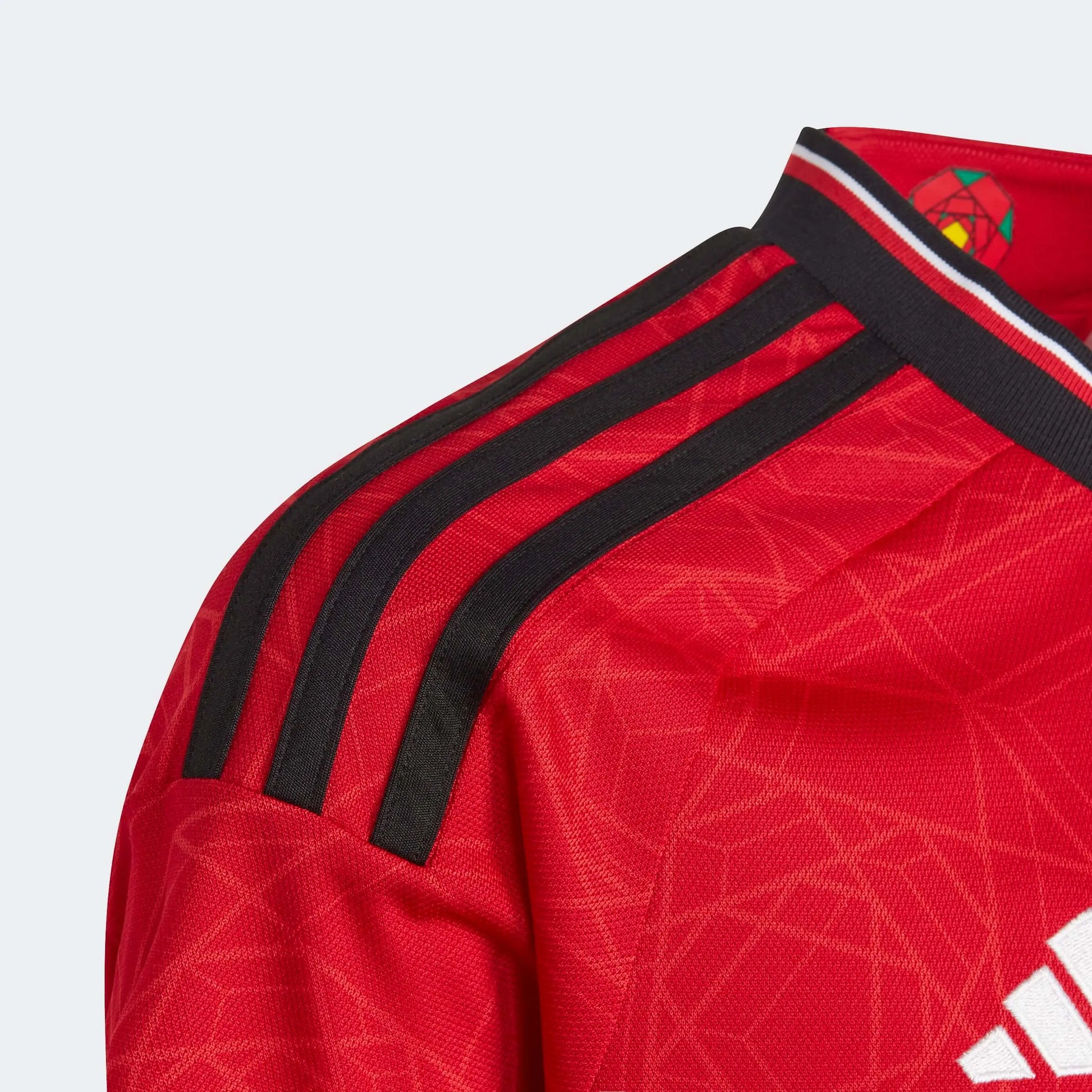 adidas 2023-24 Manchester United Youth Home Jersey (Detail 2)