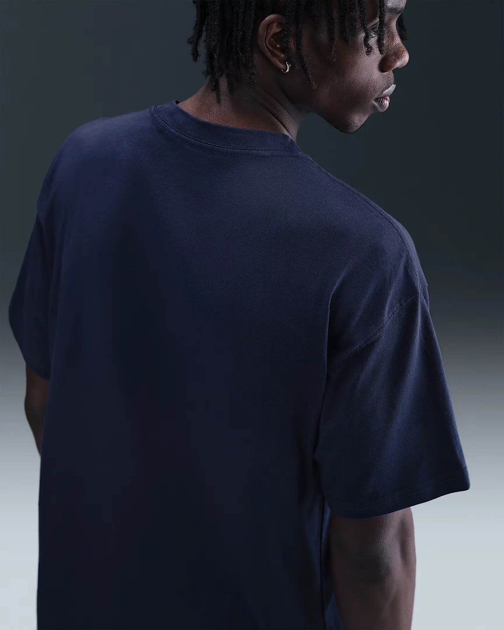 Nike 2025-26 Barcelona Men's T90 Wordmark Tee (Detail 2)