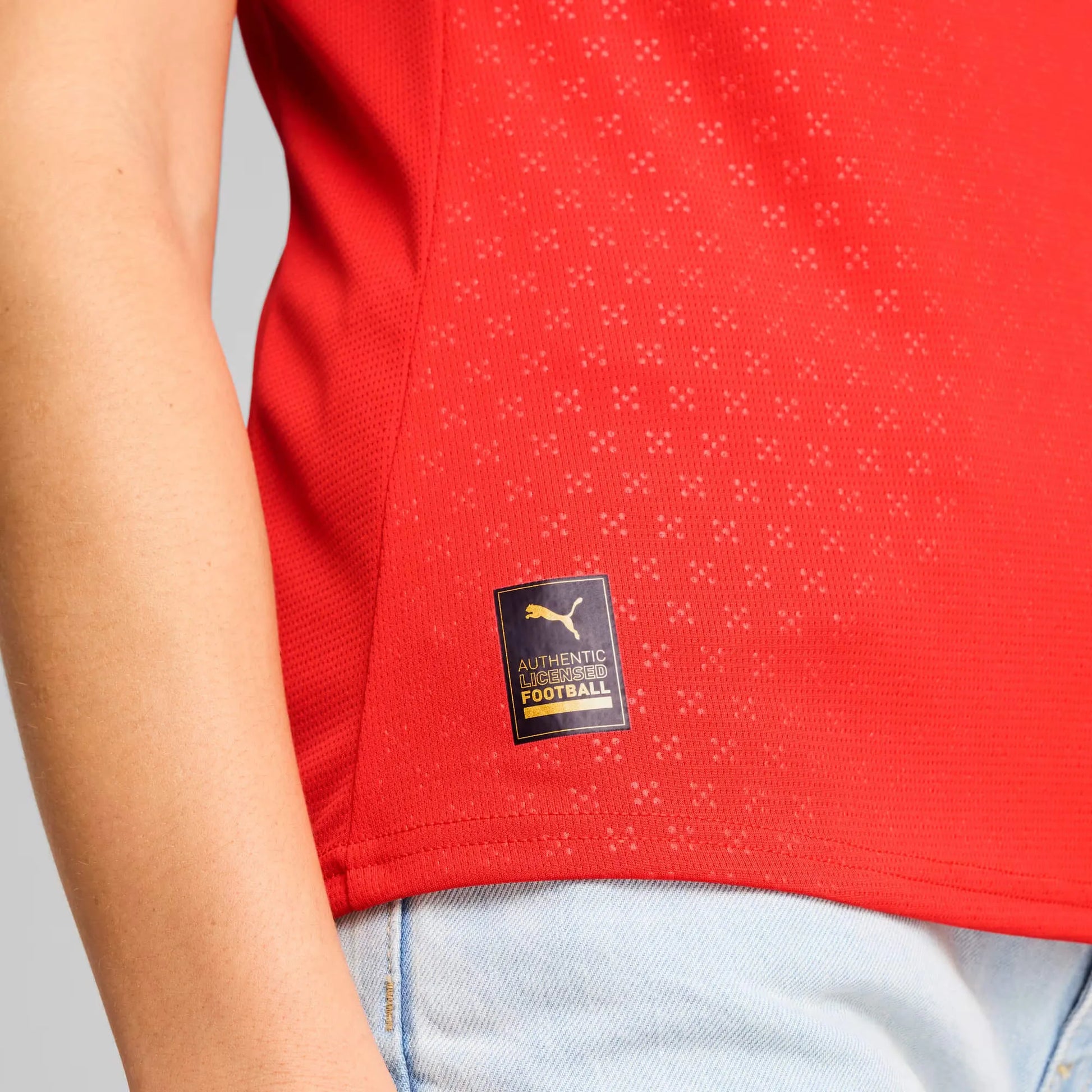 Puma 2025-26 Portugal Women's Stadium Home Jersey (Detail 2)