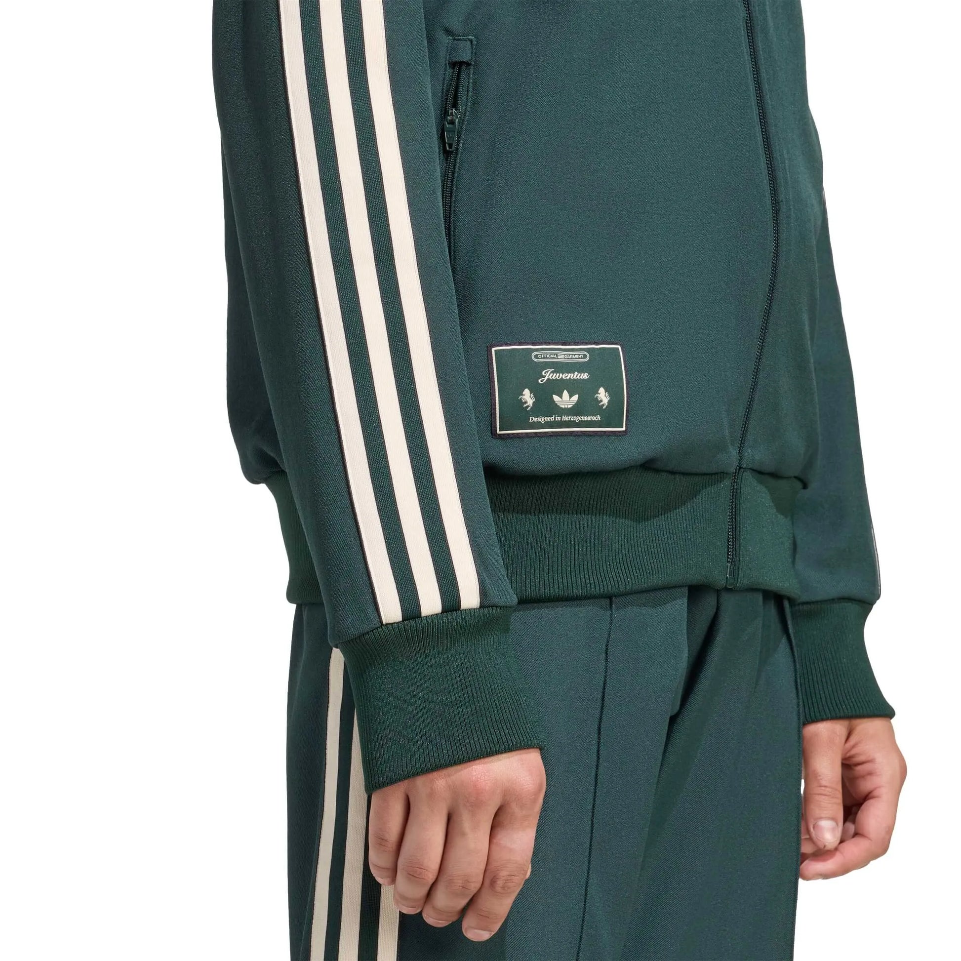adidas 2025-26 Juventus Men's Icon Track Top (Detail 2)