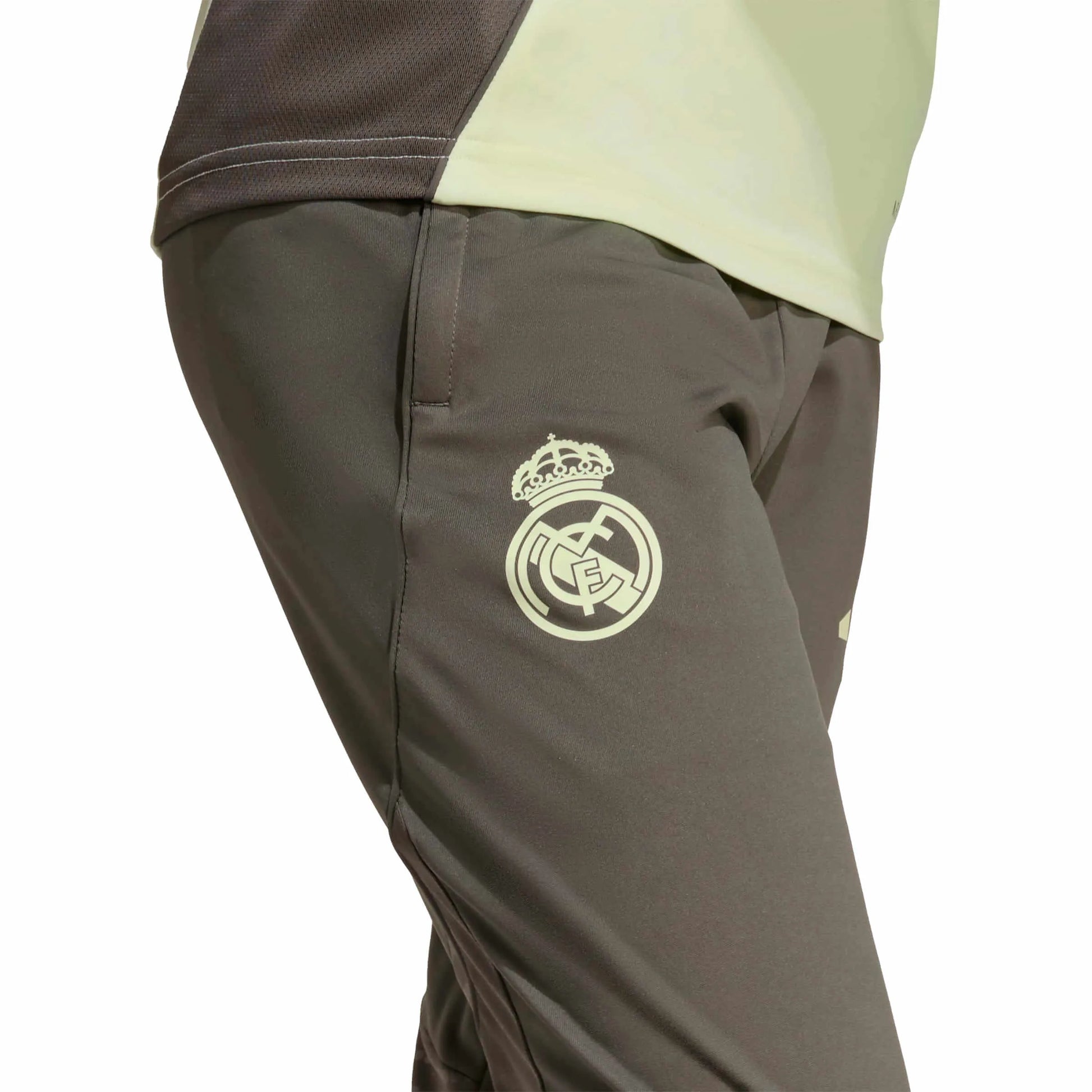 adidas 2025-26 Real Madrid Youth Track Pants (Detail 1)