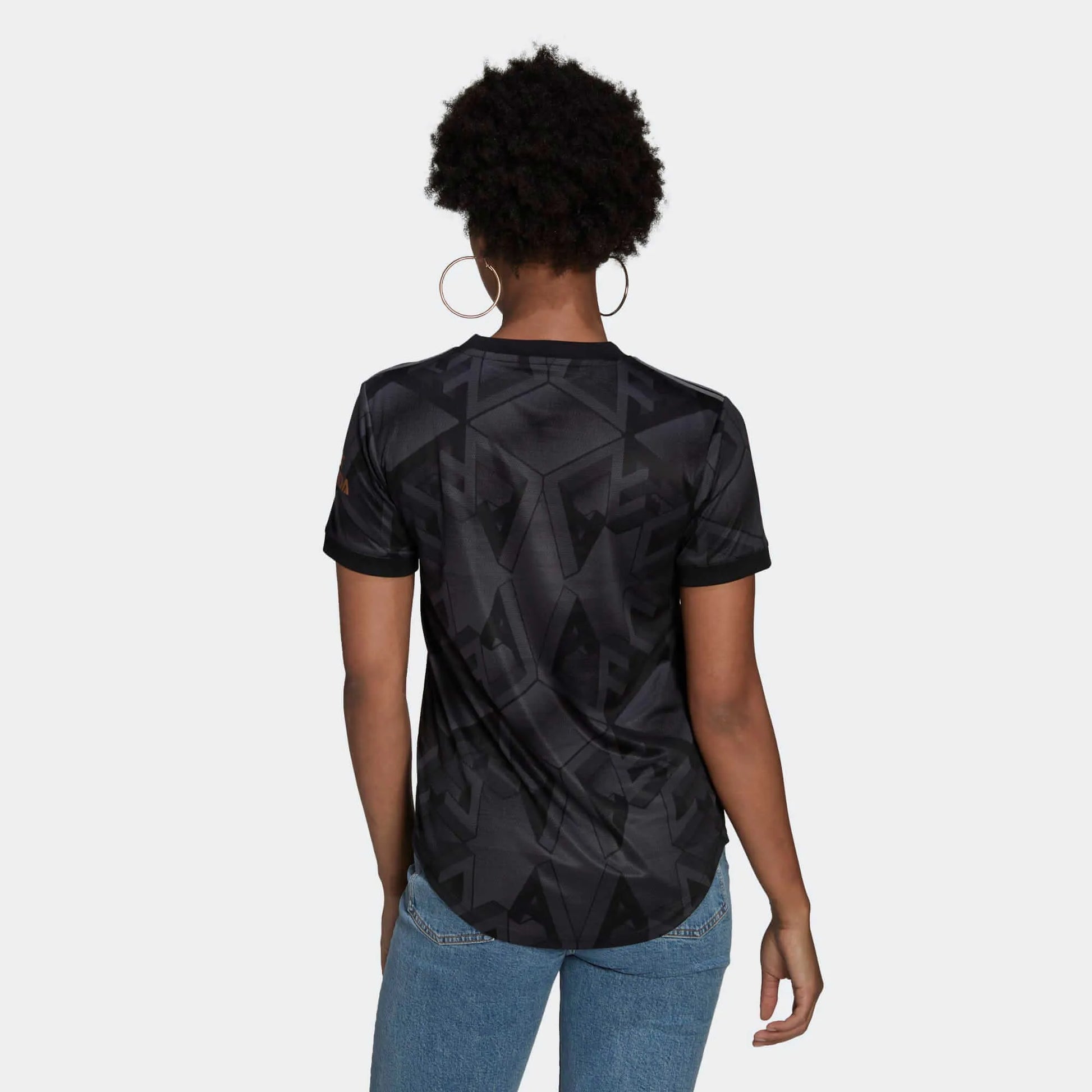 adidas 22-23 Arsenal Womens Away Jersey - Black (Model - Back)