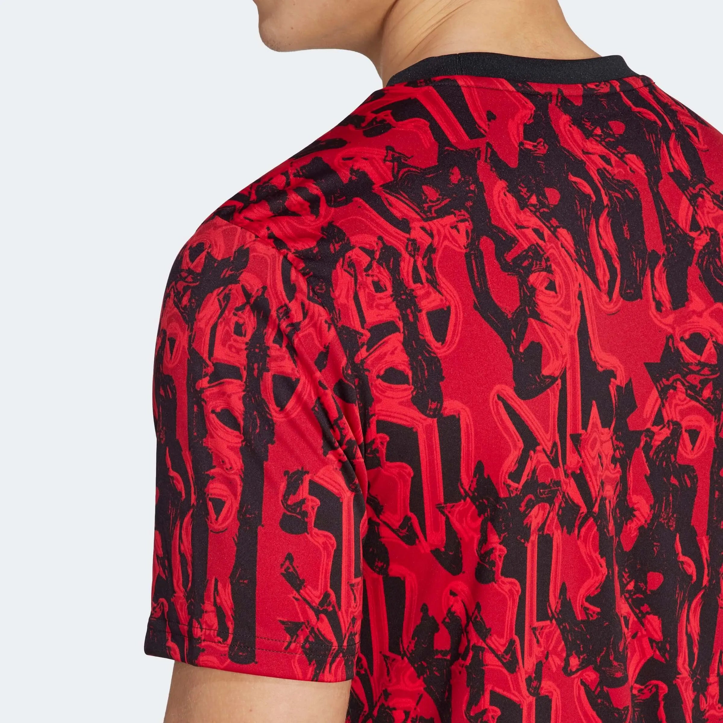 adidas 2023-24 Manchester United Men's Pre-Match Jersey (Detail 2)