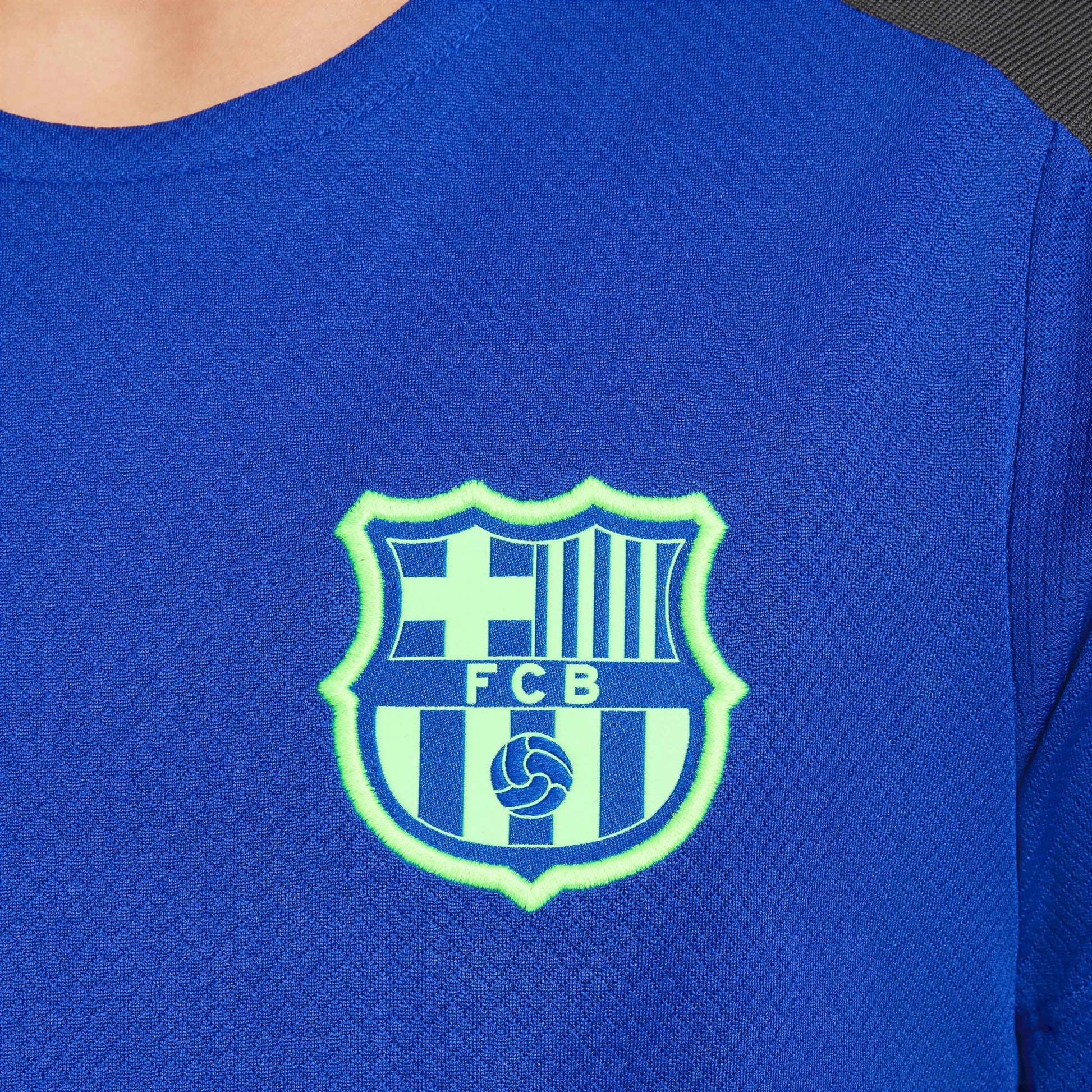Nike 2024-25 Barcelona Youth DF Strike SS Top (Detail 2)