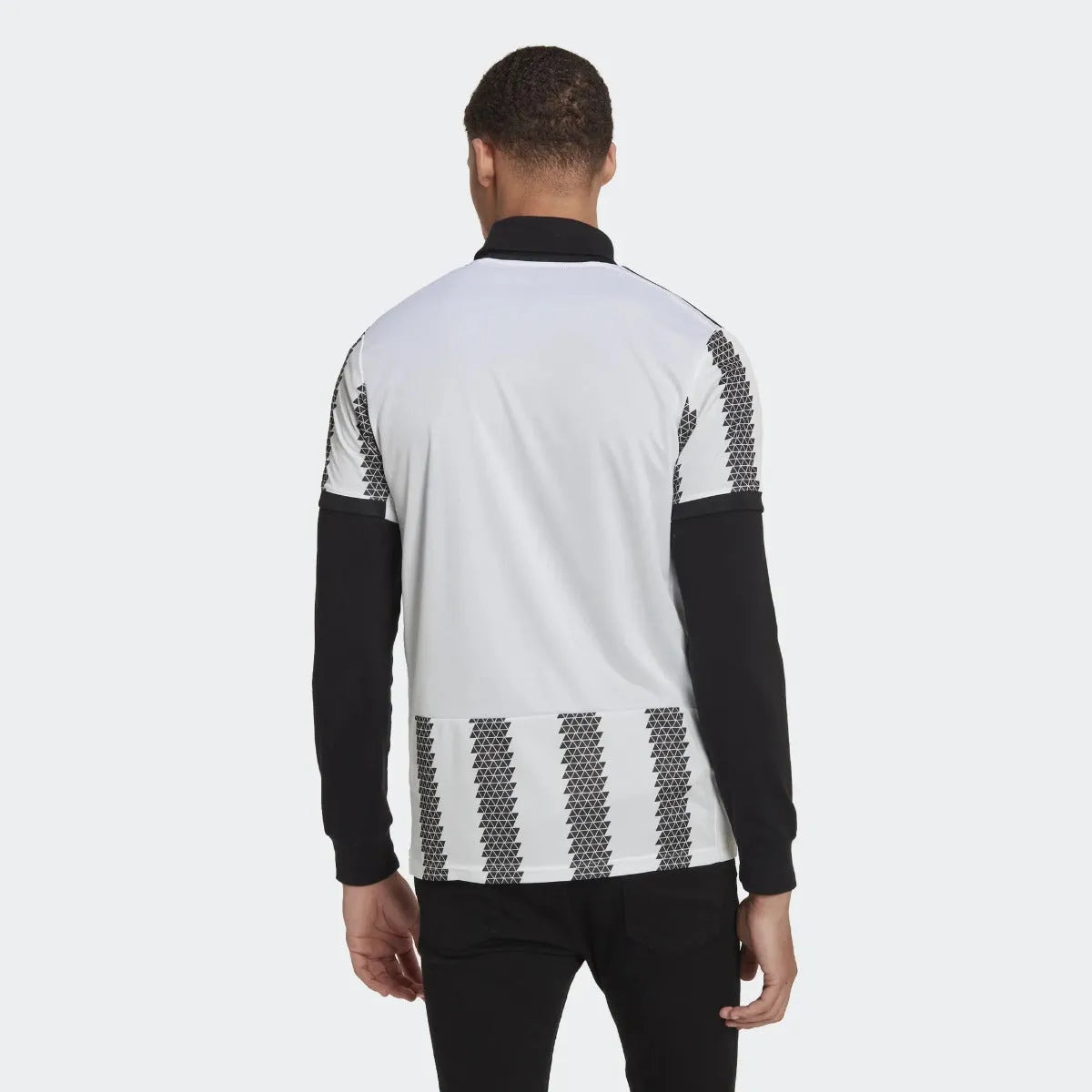 adidas 22-23 Juventus Home Jersey - White-Black (Model - Back)