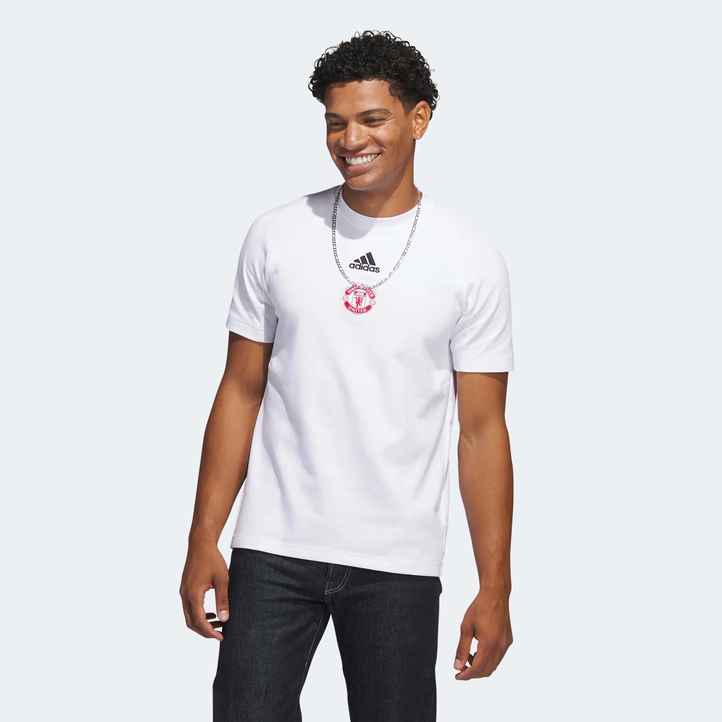 adidas 2022-23 Manchester United Travel Tee - White (Model - Front)