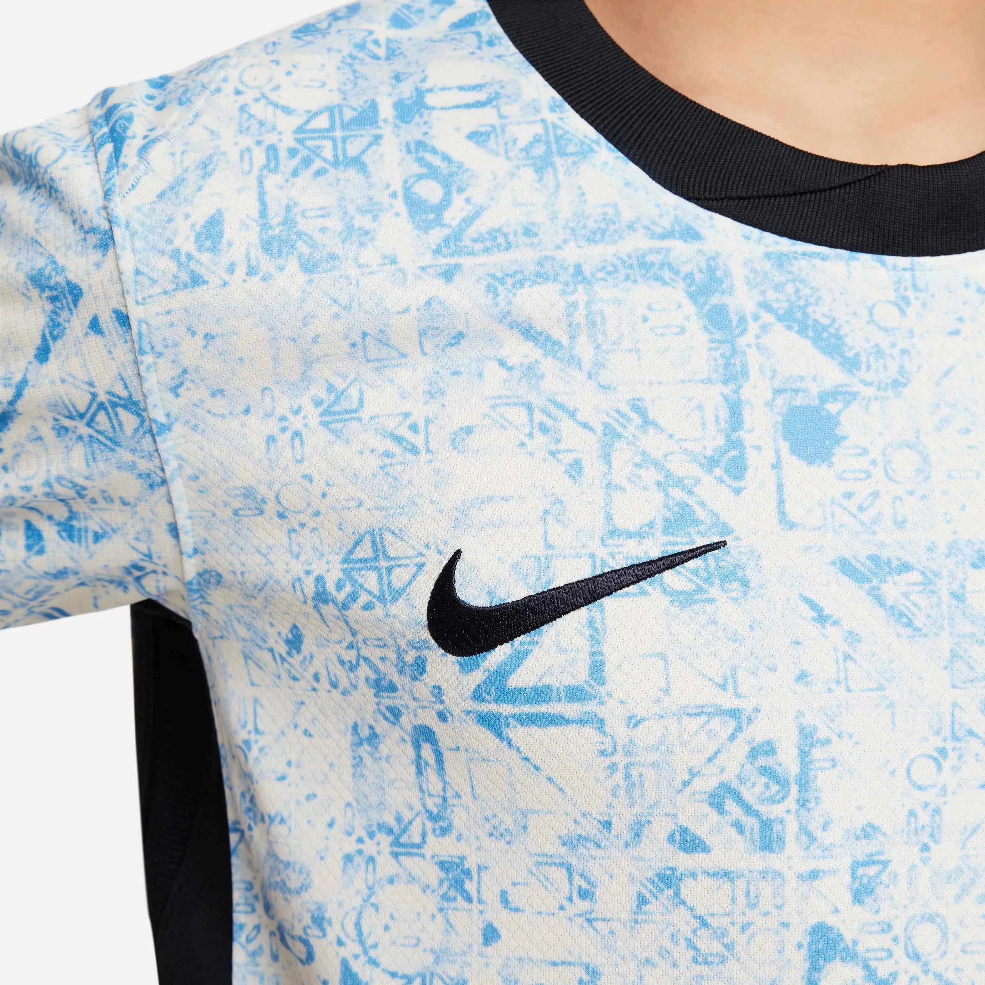 Nike 2024-25 Portugal Youth Stadium Away Jersey (Detail 2)