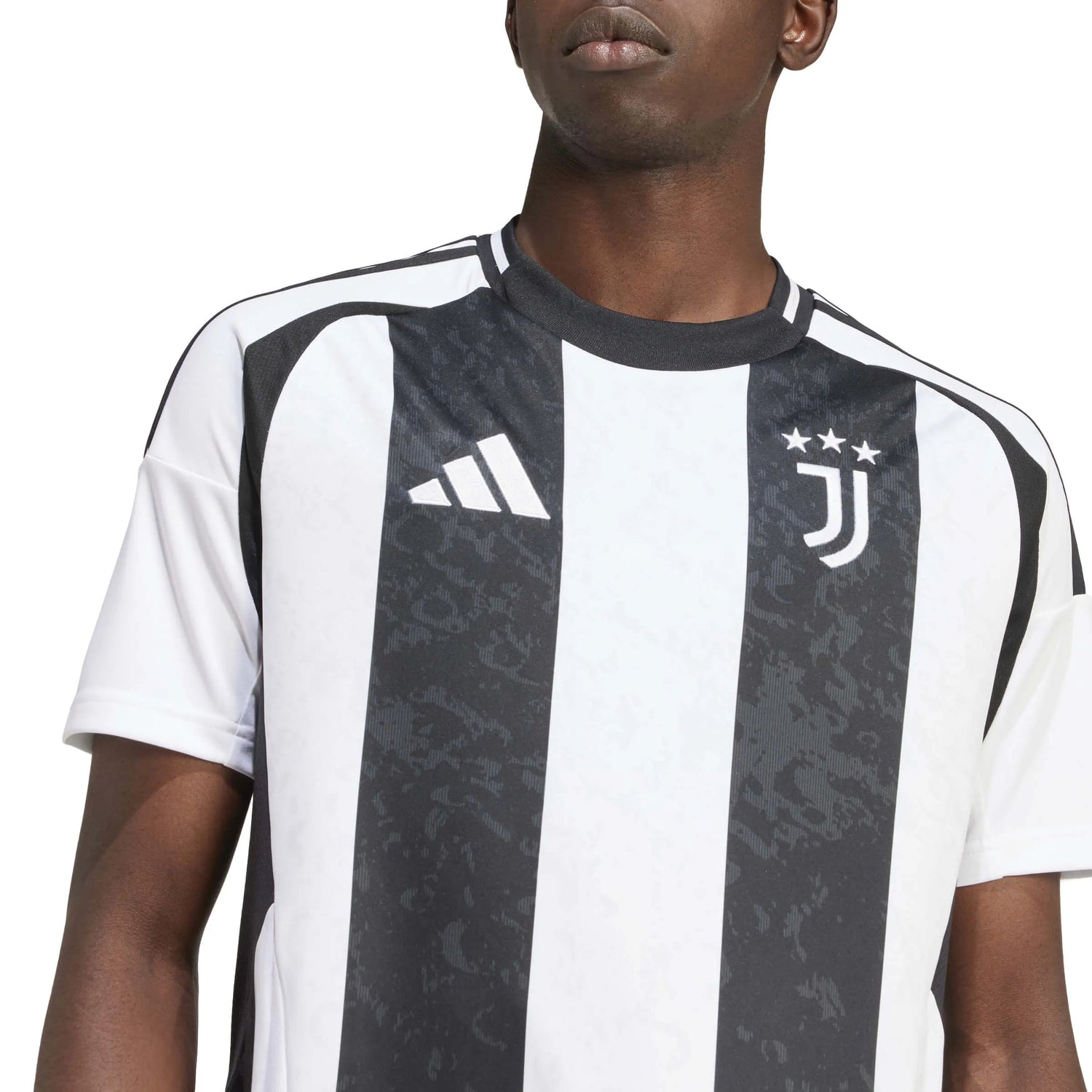 adidas 2024-25 Juventus Men's Stadium Home Jersey (Detail 1)