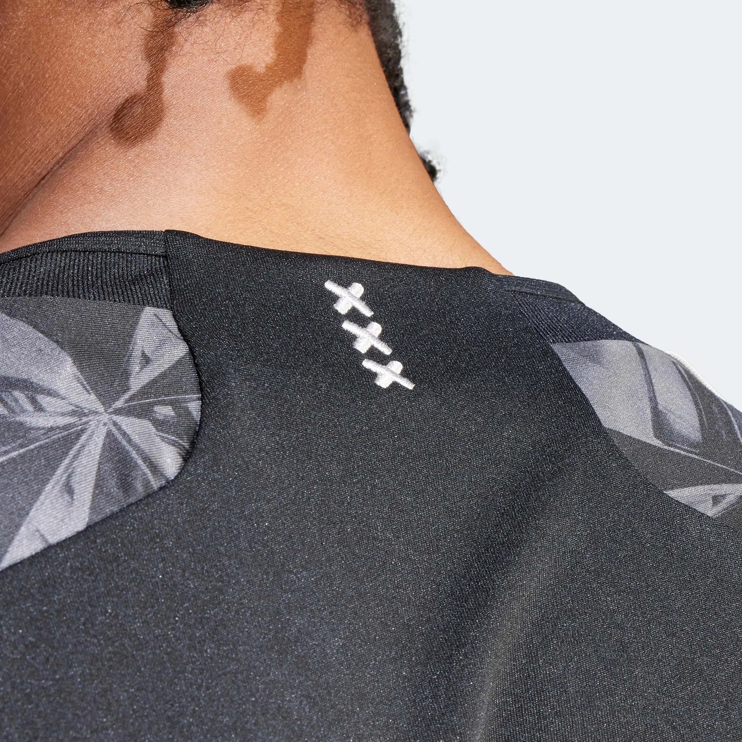 Adidas 2023-24 Ajax Men's Stadium 3rd Jersey (Detail 3)