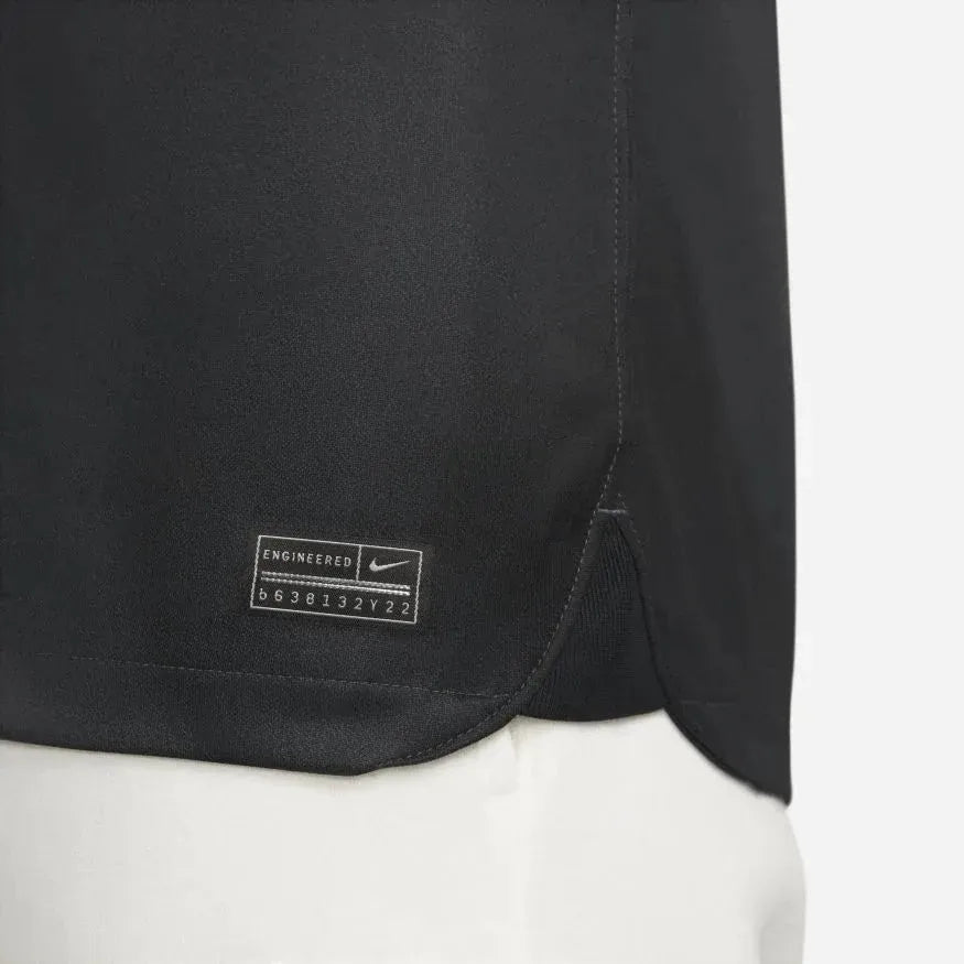 Nike 2022-23 FC Barcelona Long-Sleeve Goalkeeper Jersey - Black (Detail 2)
