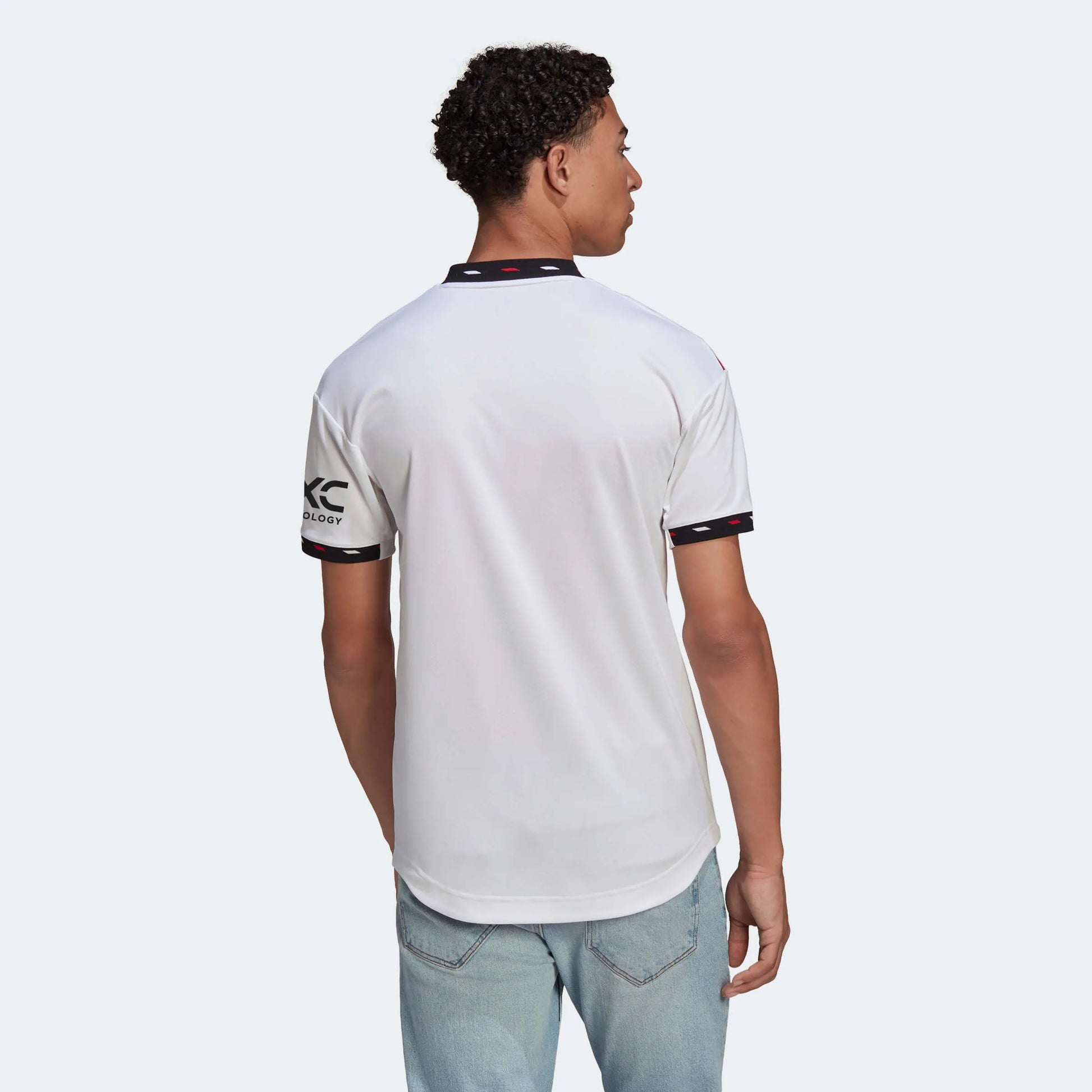 adidas 2022-23 Manchester United Authentic Away Jersey - White (Model - Back)