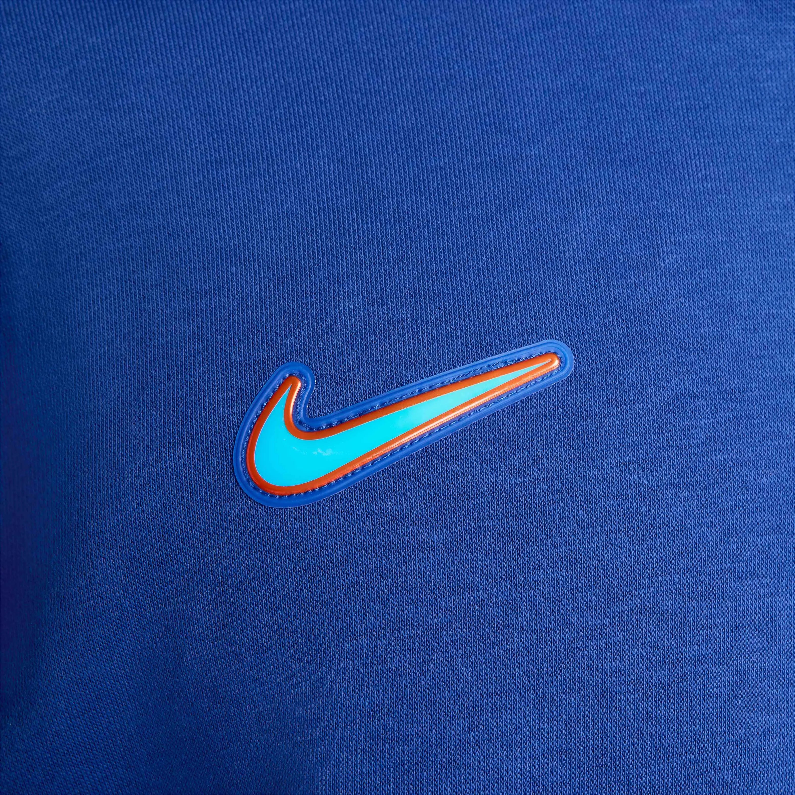 Nike 2024-25 Chelsea Men's Pullover Hoodie (Detail 5)