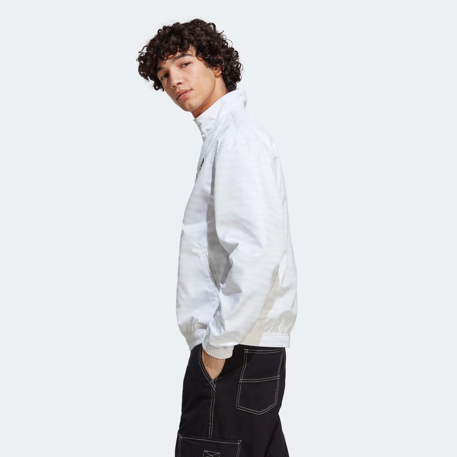 adidas 2023 Real Madrid Reversible Anthem Jacket - White (Model - Side)