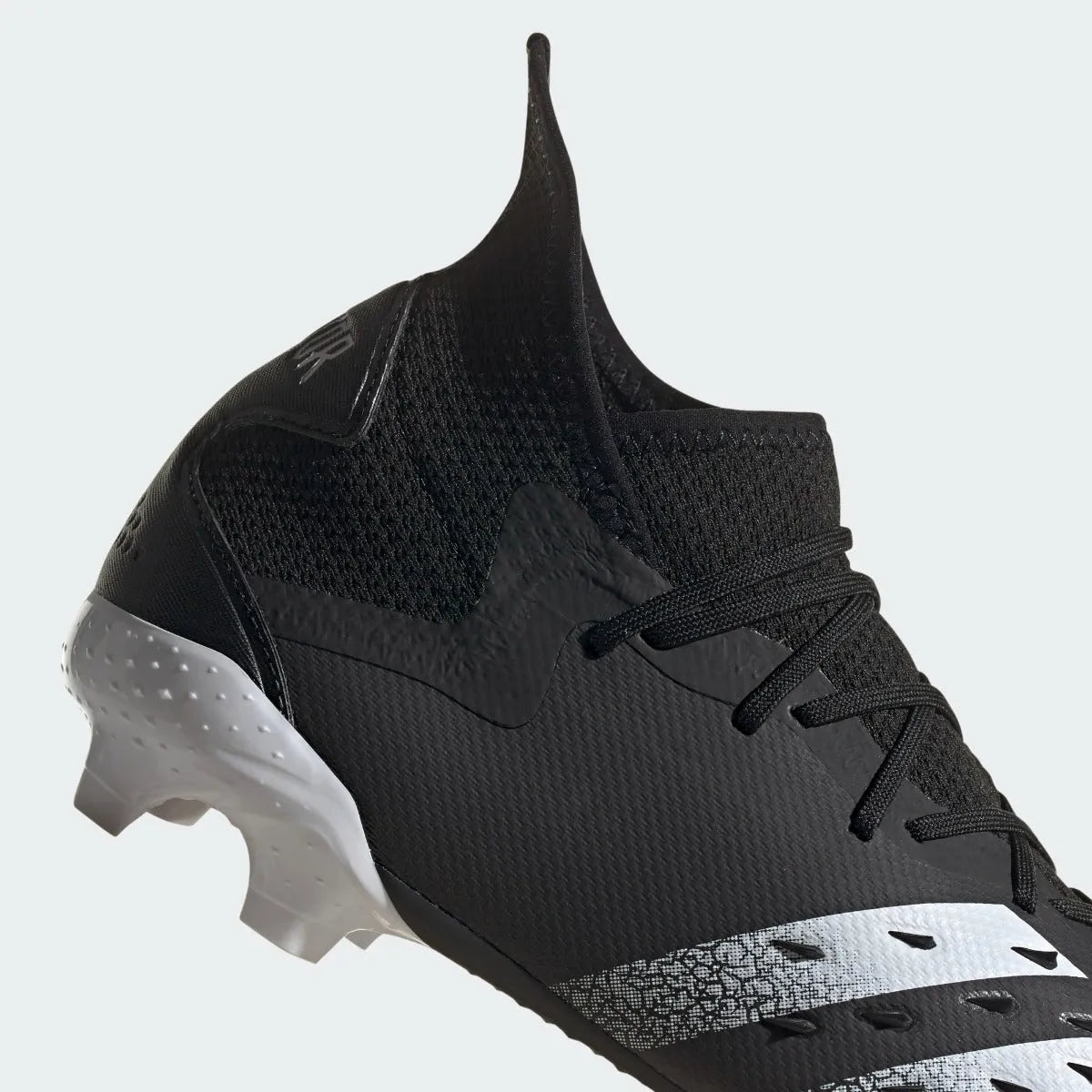 Adidas Predator Freak .2 FG - Black-White (Detail 2)