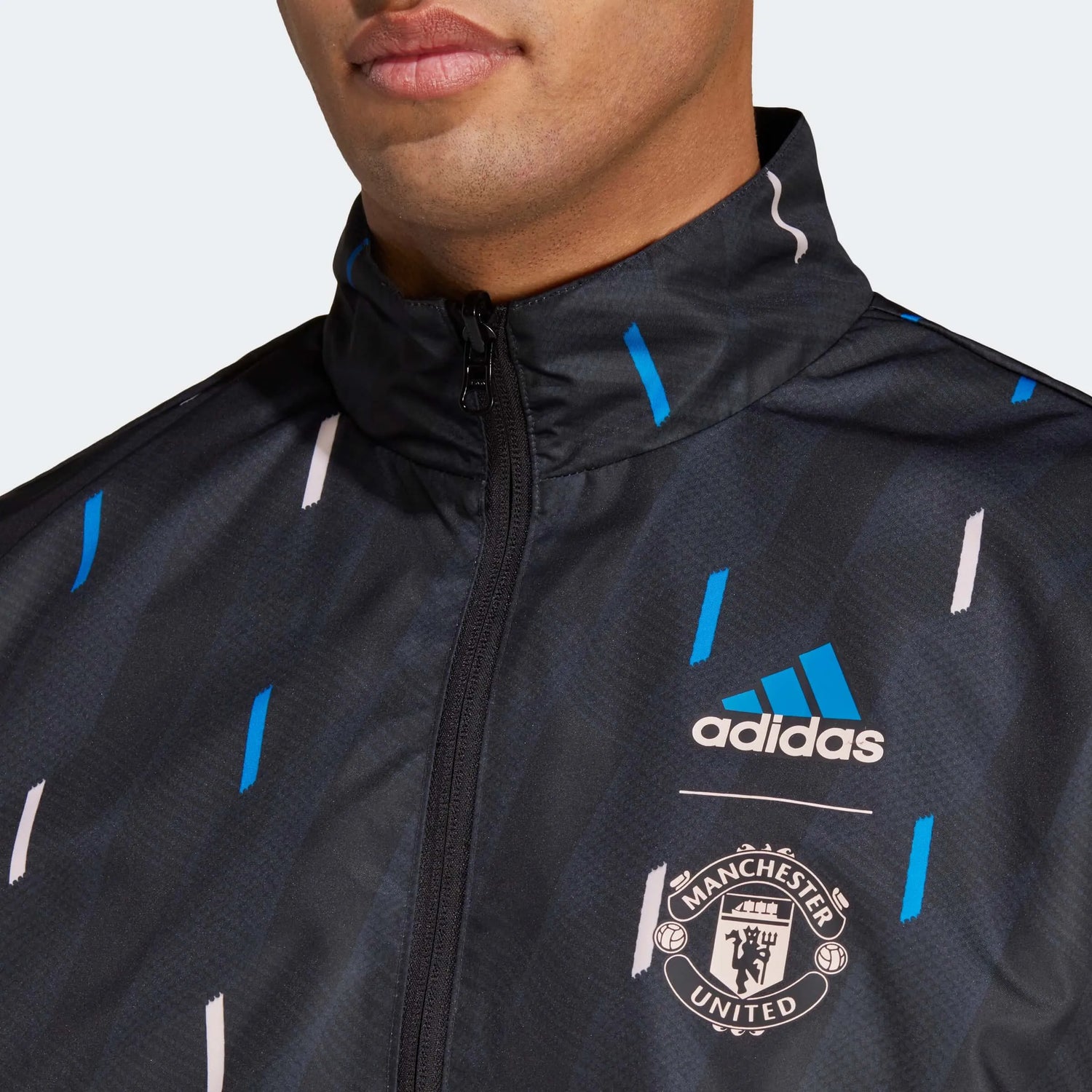 adidas 2022-23 Manchester United Anthem Jacket - Black (Detail 1)