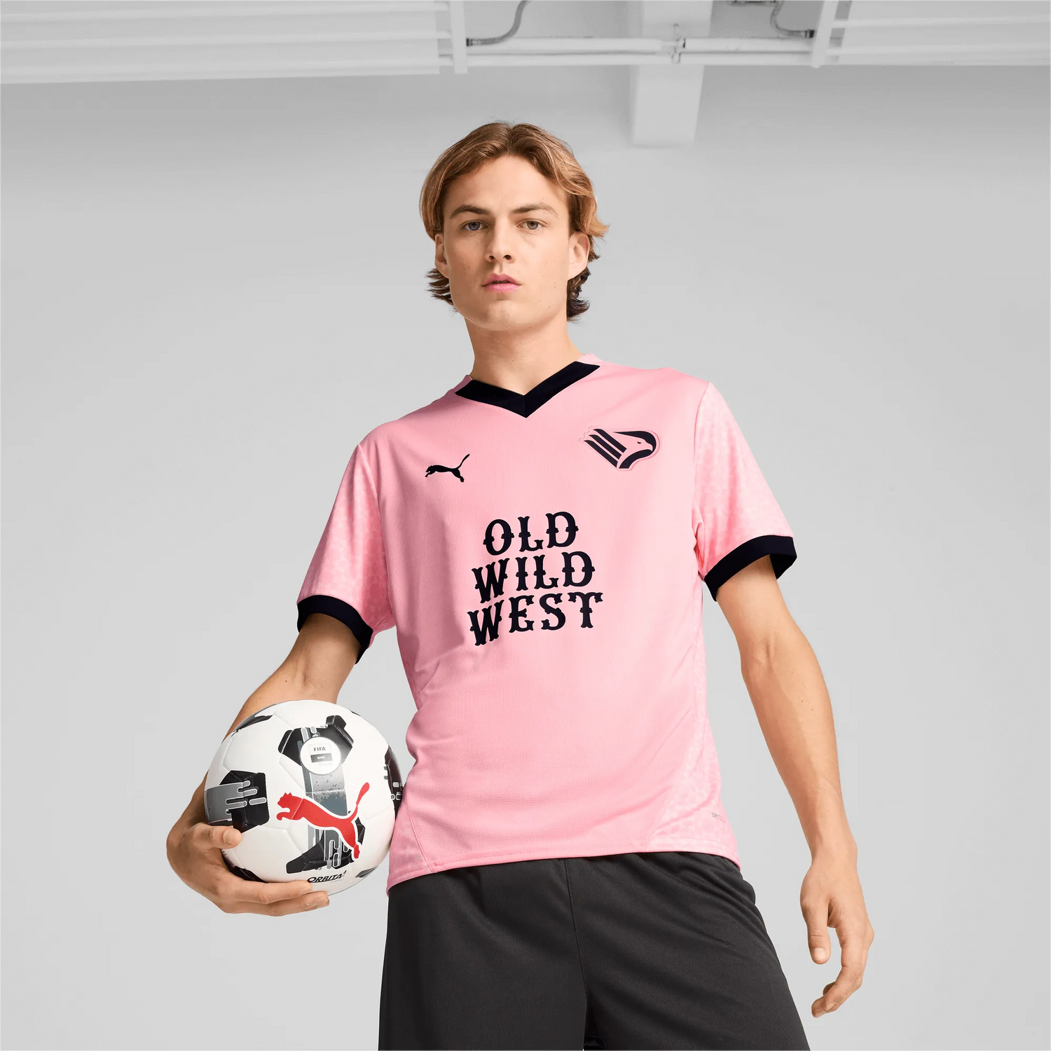 Puma 2024-25 Palermo Men's Stadium Home Jersey (Model - Front)