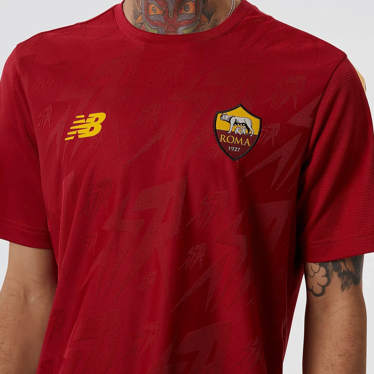 New Balance 2022-23 Roma Pre-Match Jersey Red (Detail 1)