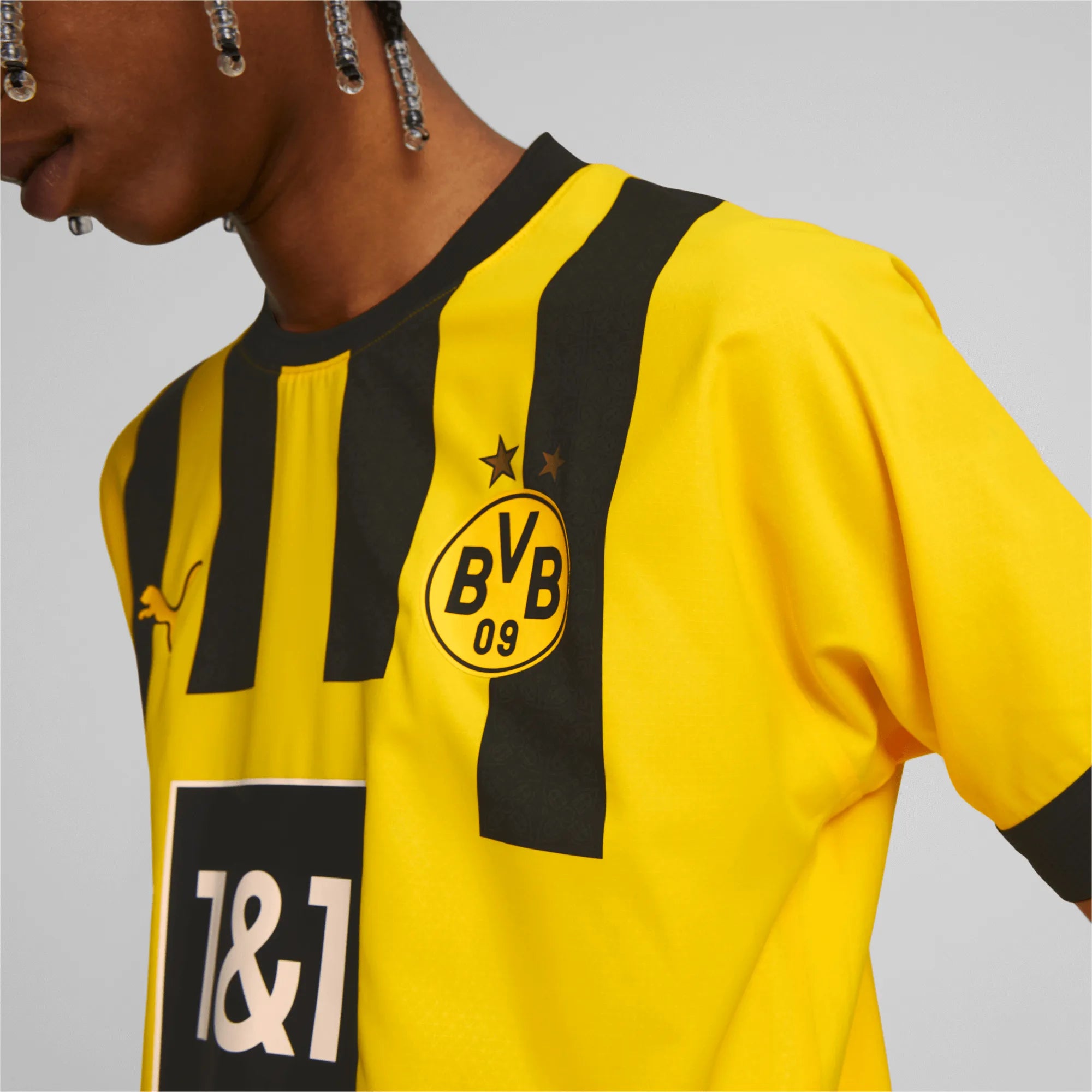 Puma 2022-23 Borussia Dortmund Authentic Home Jersey - Cyber Yellow-Black (Detail 1)