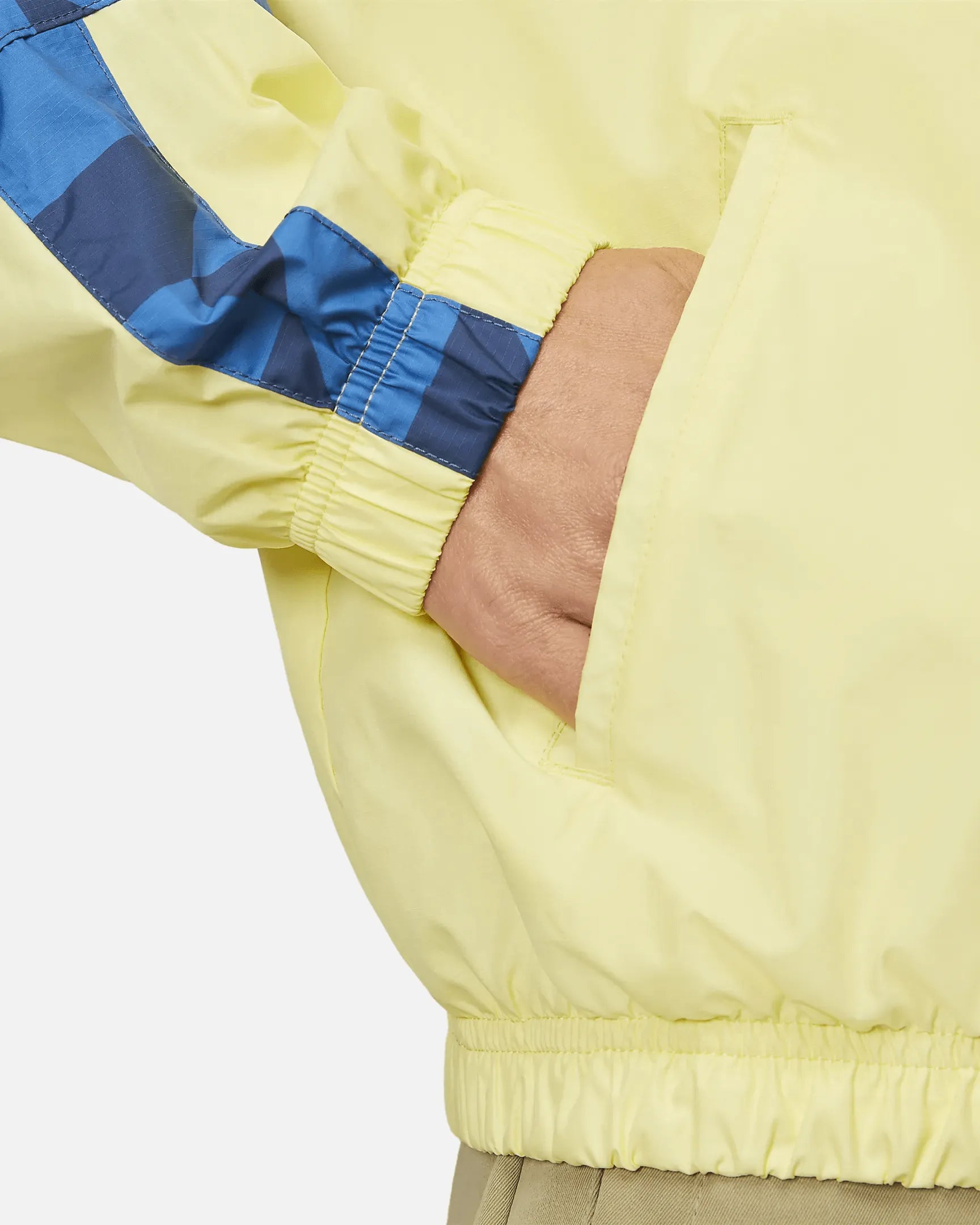 Nike 2023-24 Club America Women's NSW Essential Jacket GX (Detail 3)