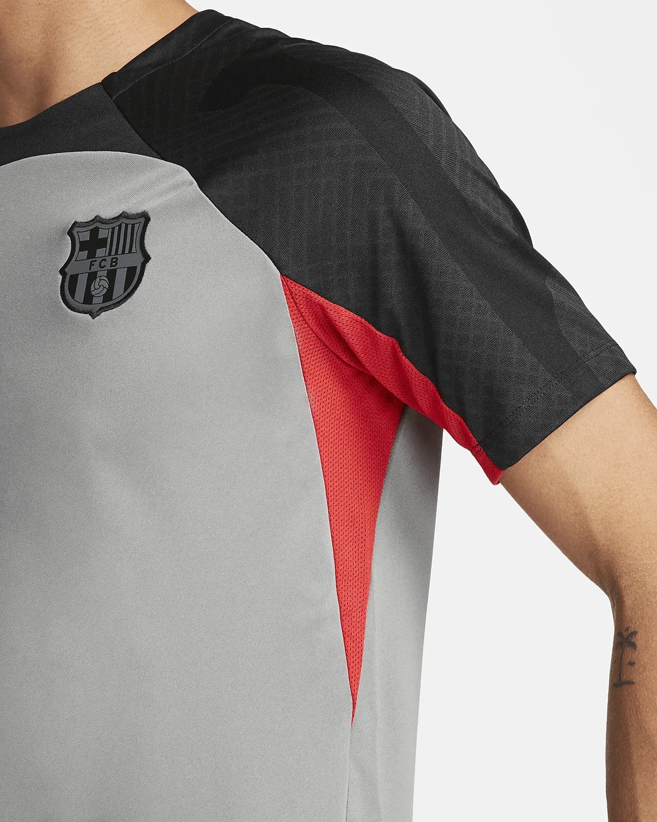 Nike 2022-23 FC Barcelona Strike Short-Sleeve Top - Grey-Black (Detail 2)