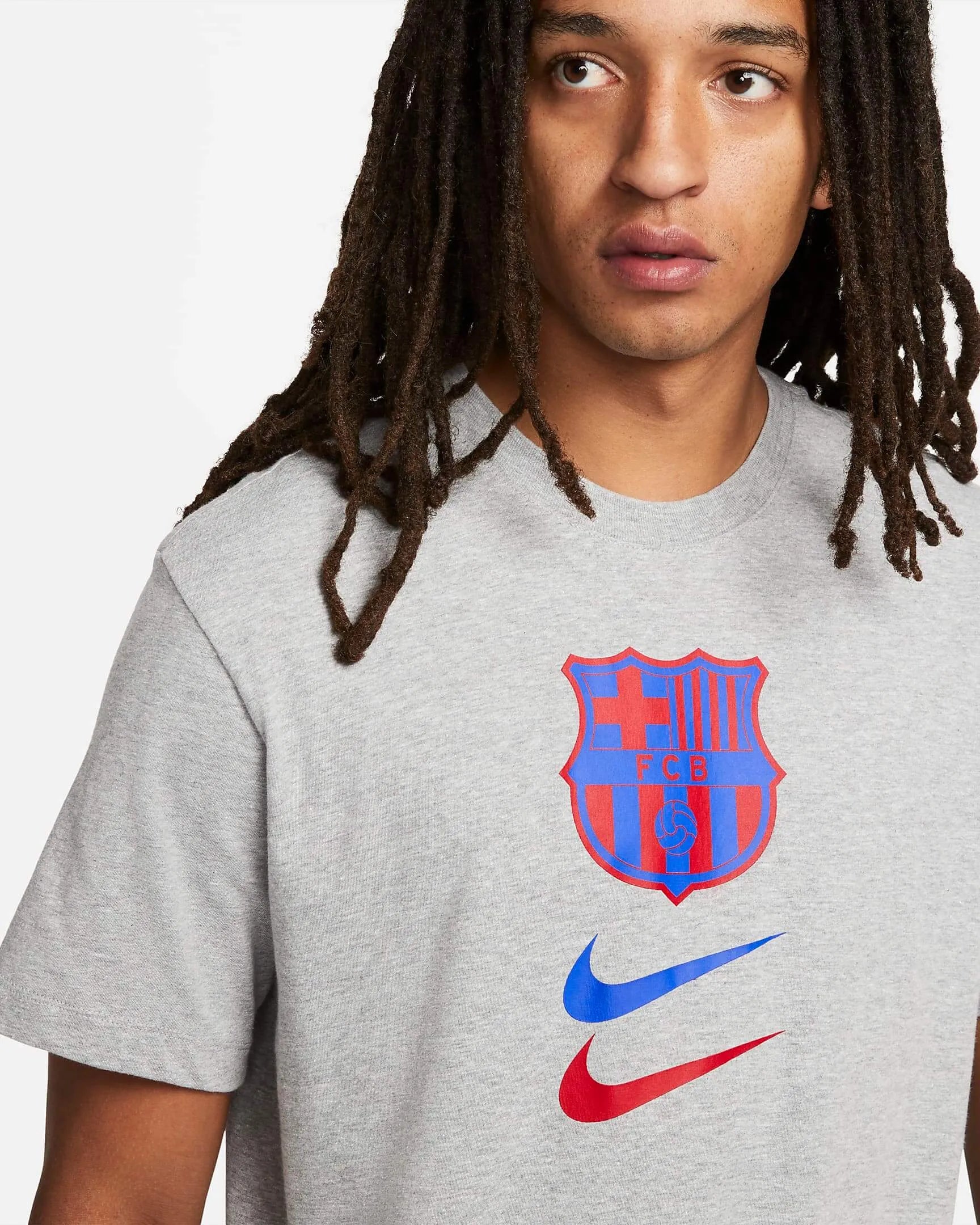 Nike 2022-23 Barcelona Men's Crest Tee (Detail 1)