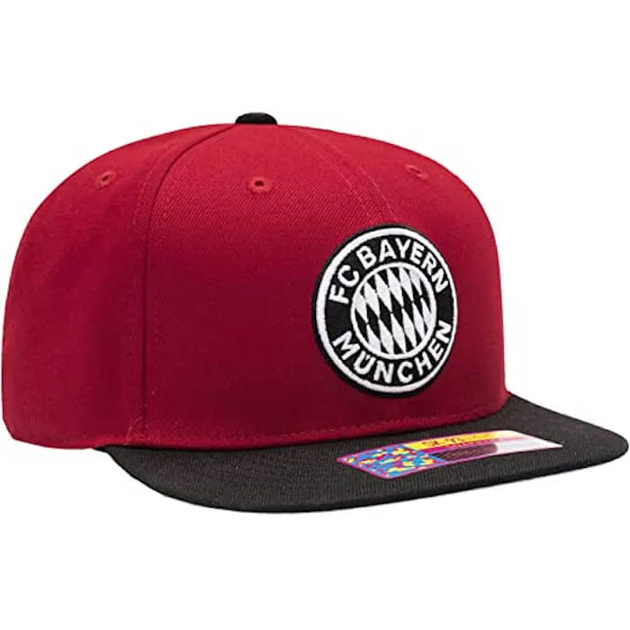 FI Collection Bayern AG Snapback Hat - Red-Black (Lateral - Side 2)