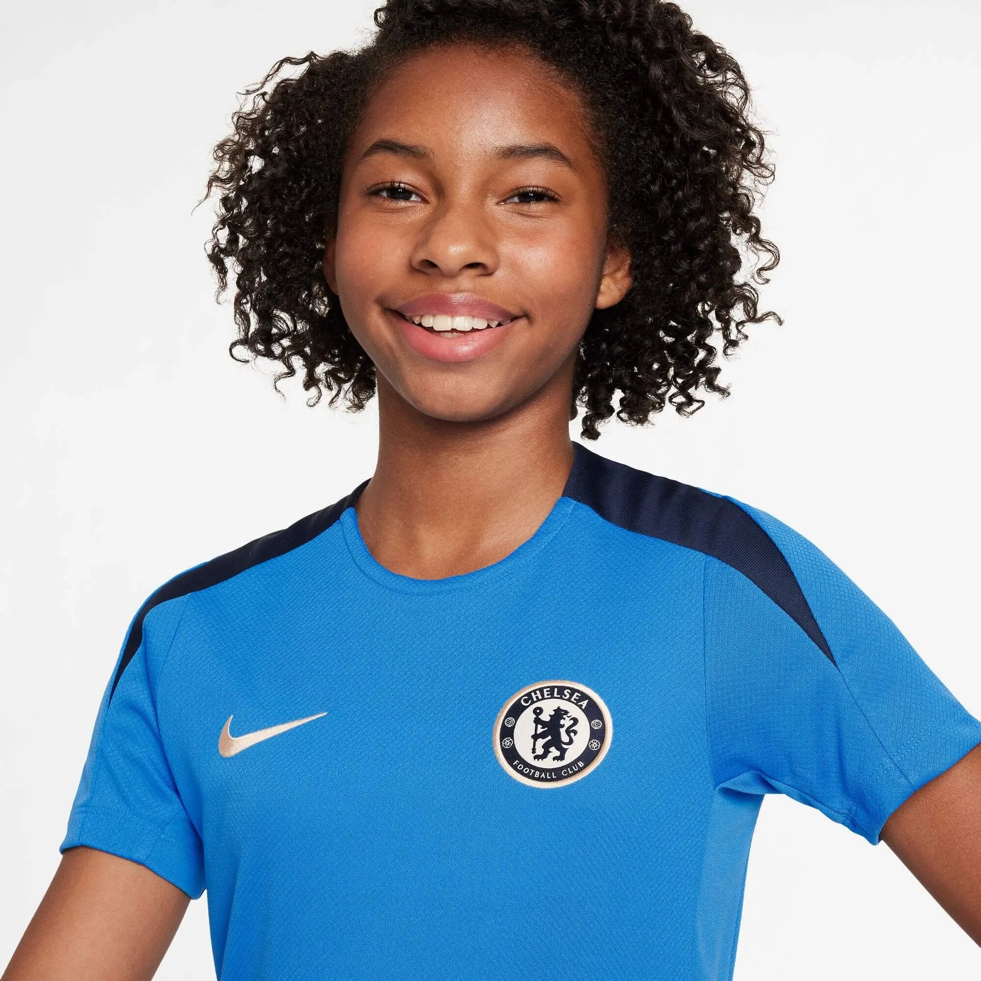 Nike 2024-25 Chelsea Youth Strike Top (Detail 1)