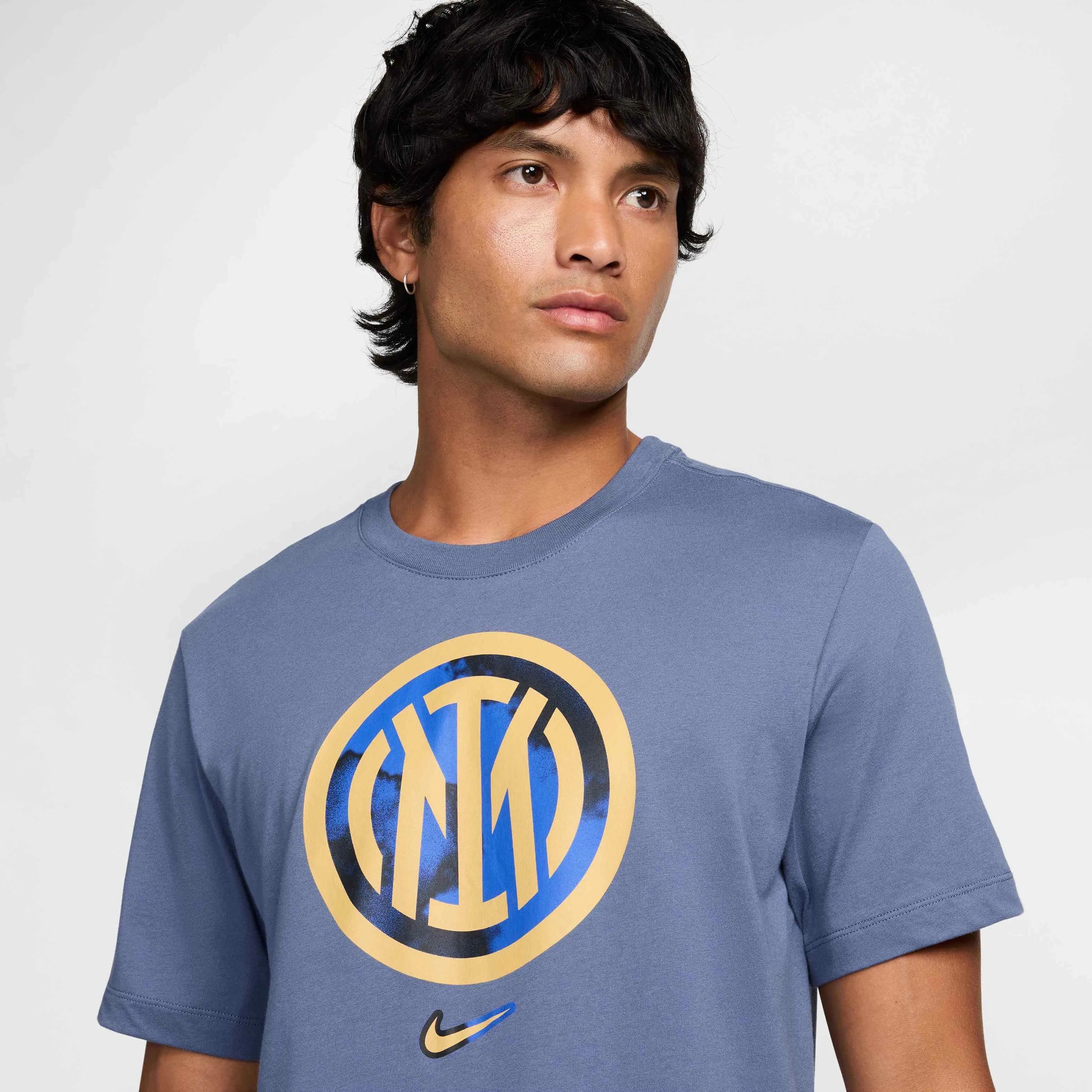 Nike 2024-25 Inter Milan Men's Crest Tee (Detail 1)