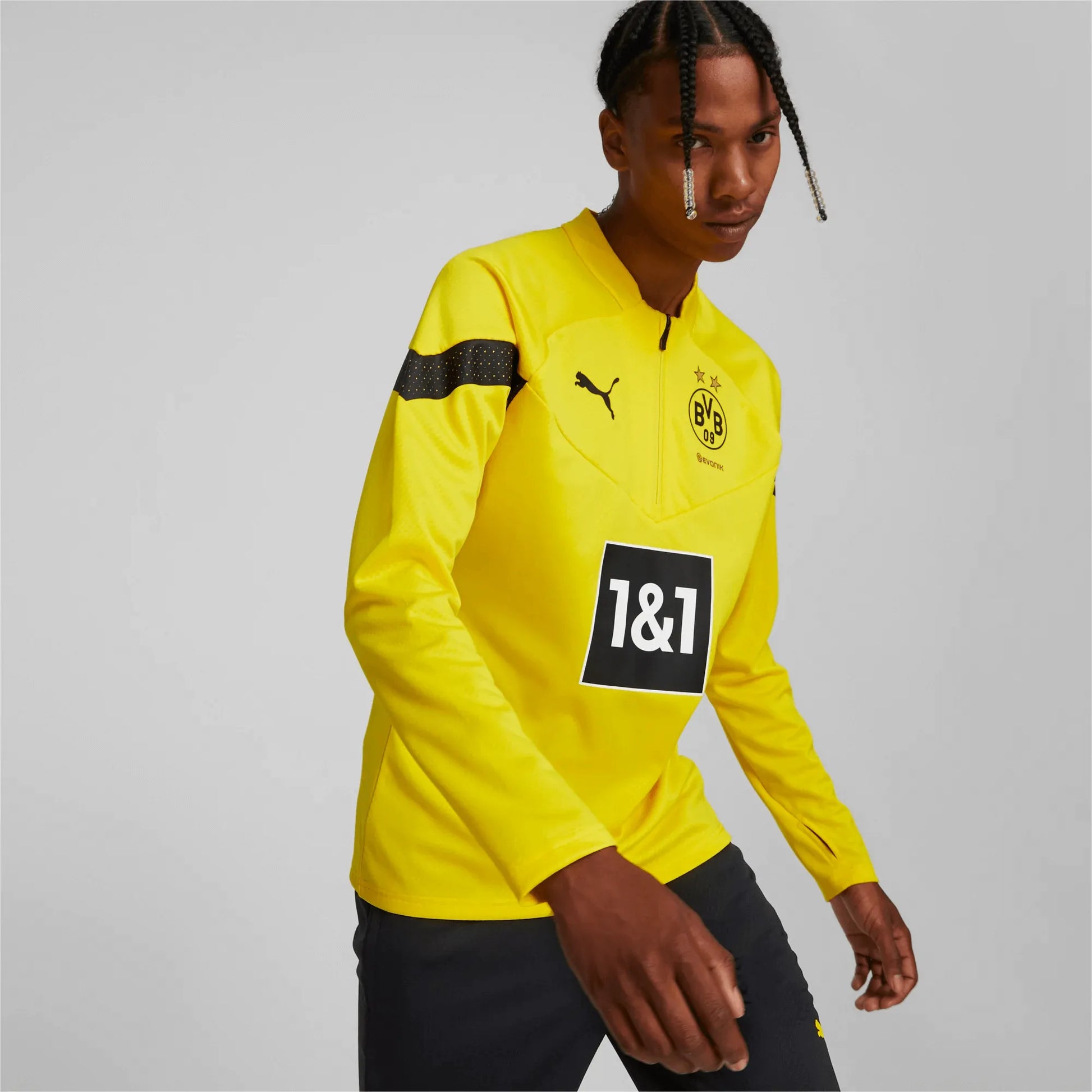 Puma 2022-23 Borussia Dortmund Quarter Zip Top - Cyber Yellow (Model - Front)