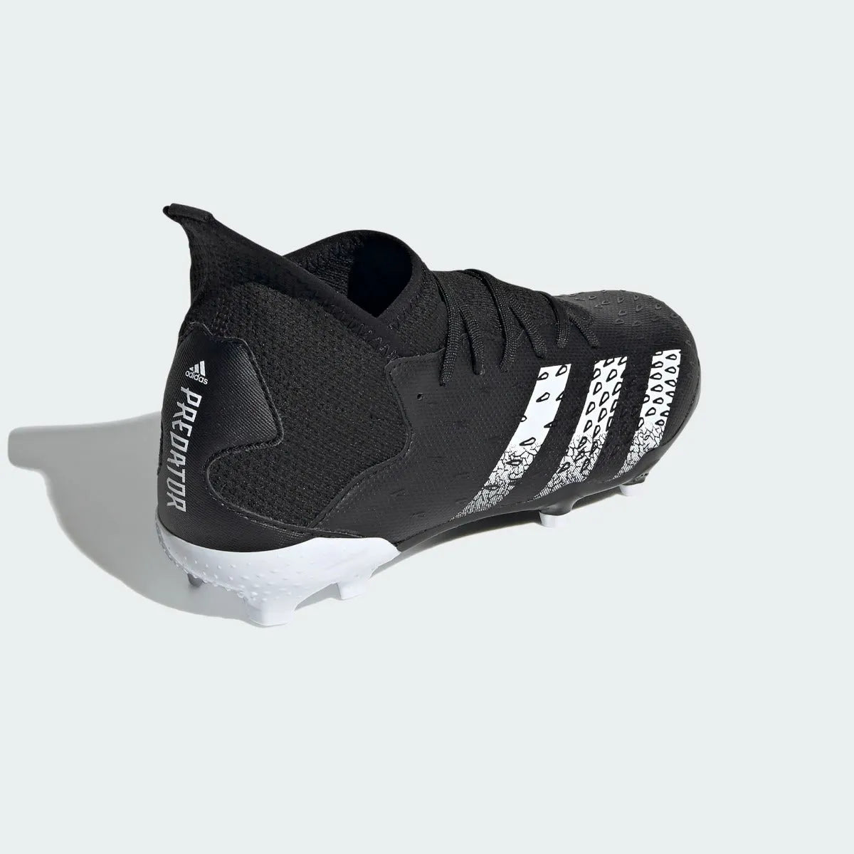 Adidas JR Predator Freak .3 FG - Black-White (Diagonal 2)