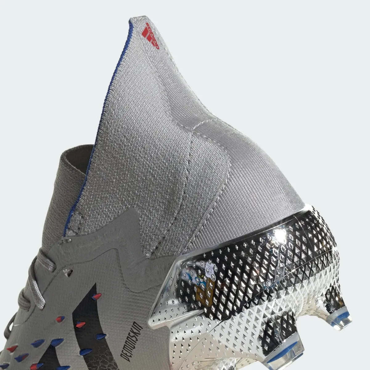 Adidas Predator Freak .1 FG - Silver Metallic-Red-Royal (Detail 2)