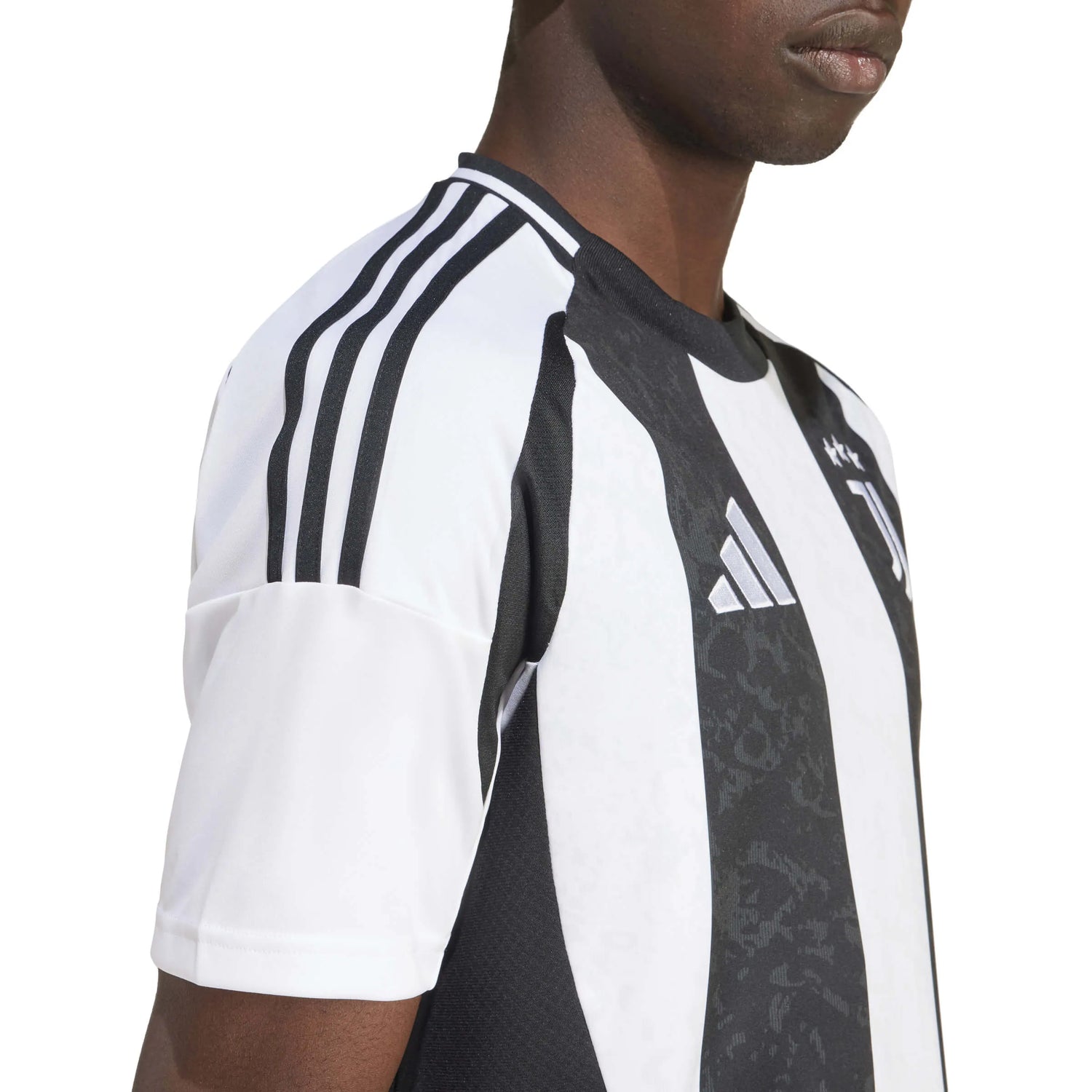 adidas 2024-25 Juventus Men's Stadium Home Jersey (Detail 2)
