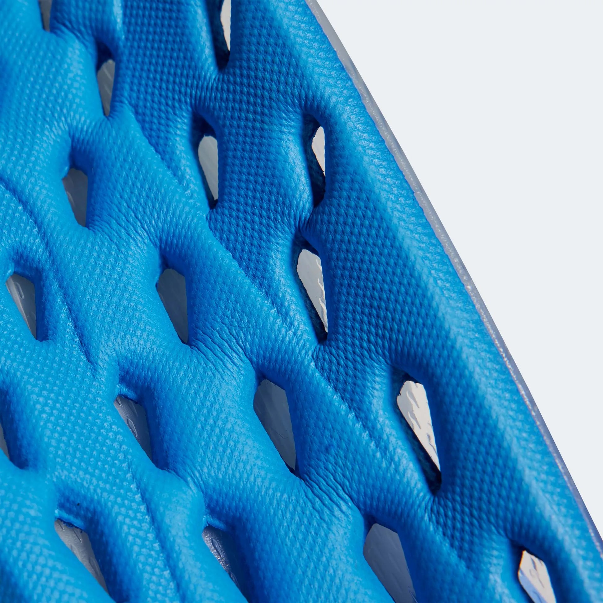 adidas X BW League Shin Guards (Detail 2)