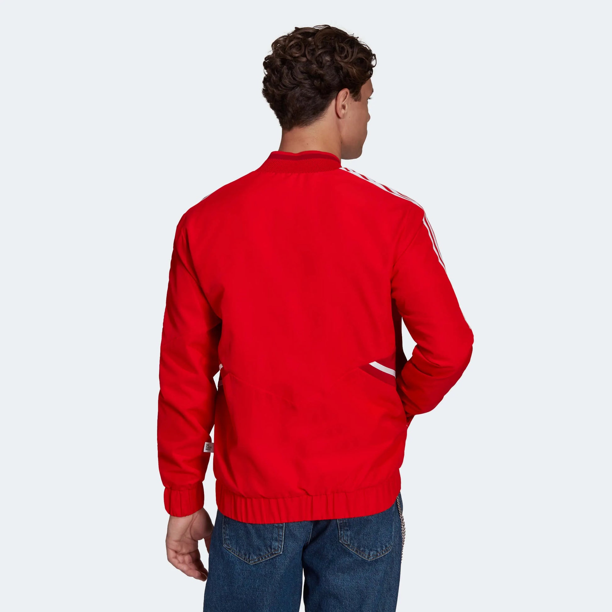 adidas 2022-23 FC Bayern Munich Anthem Jacket - Red (Model - Back)