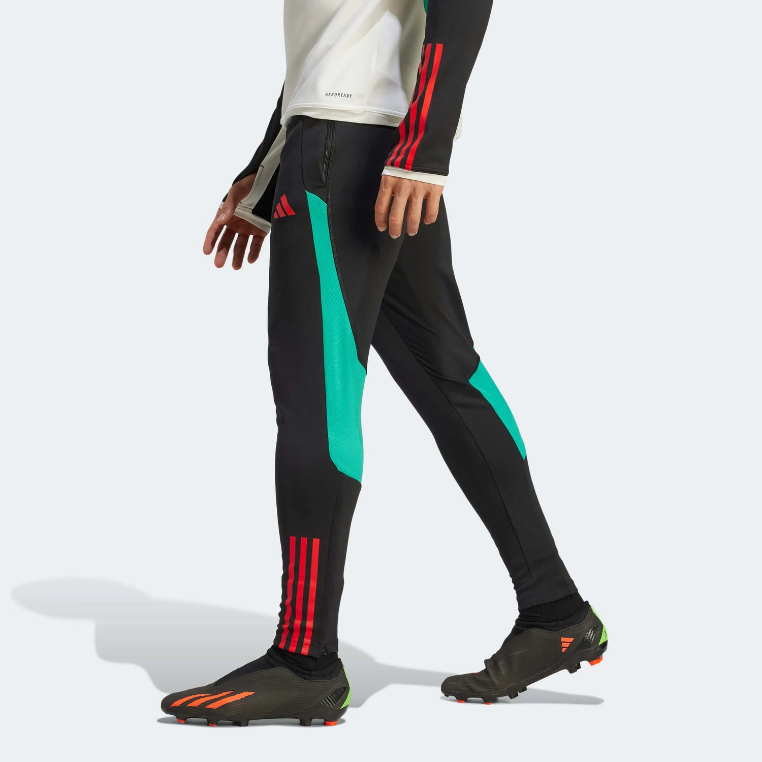 adidas 2023-24 Manchester United Men's Training Pants (Model - Side)