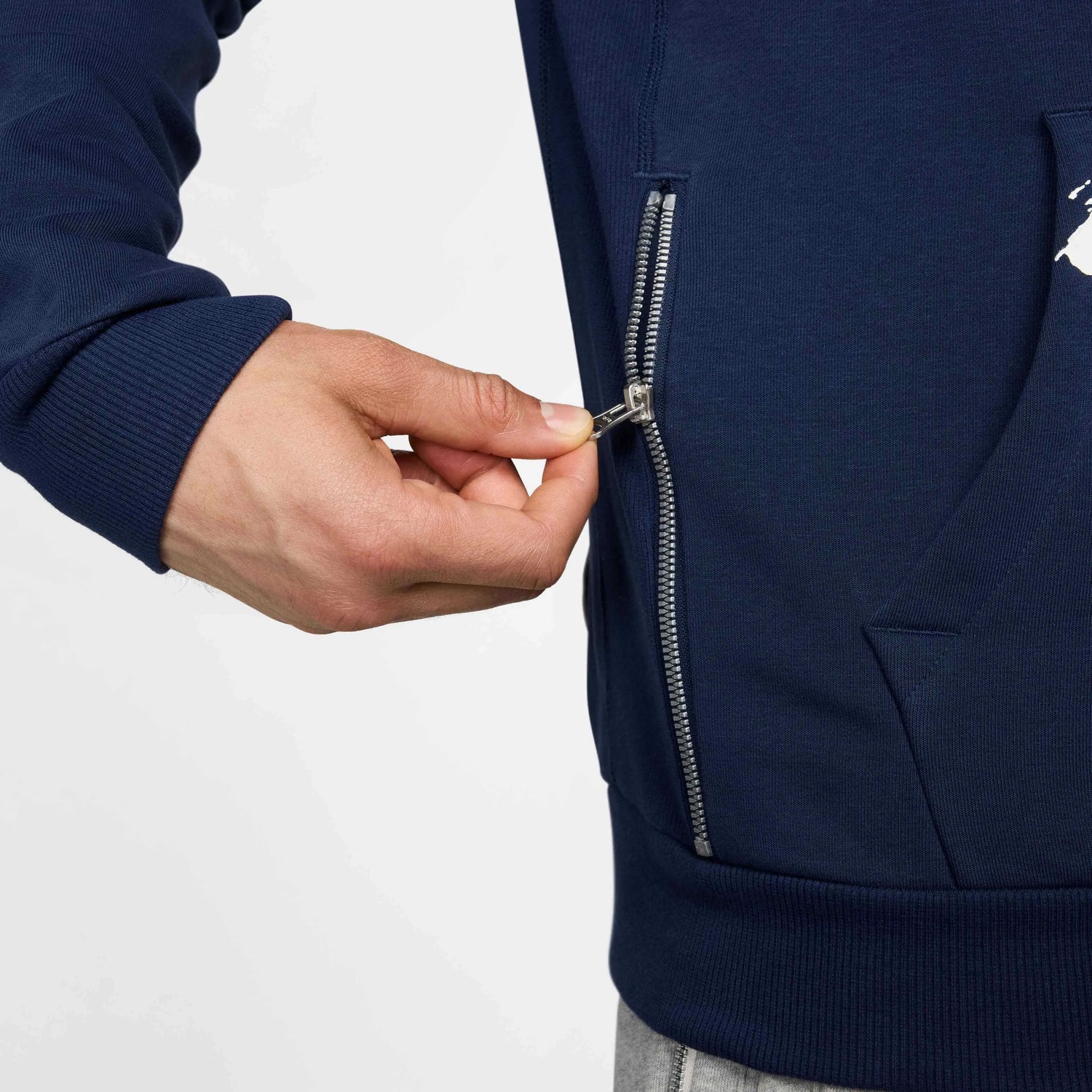 Nike 2024-25 PSG Men's Dri-Fit Pullover Hoodie (Detail 4)