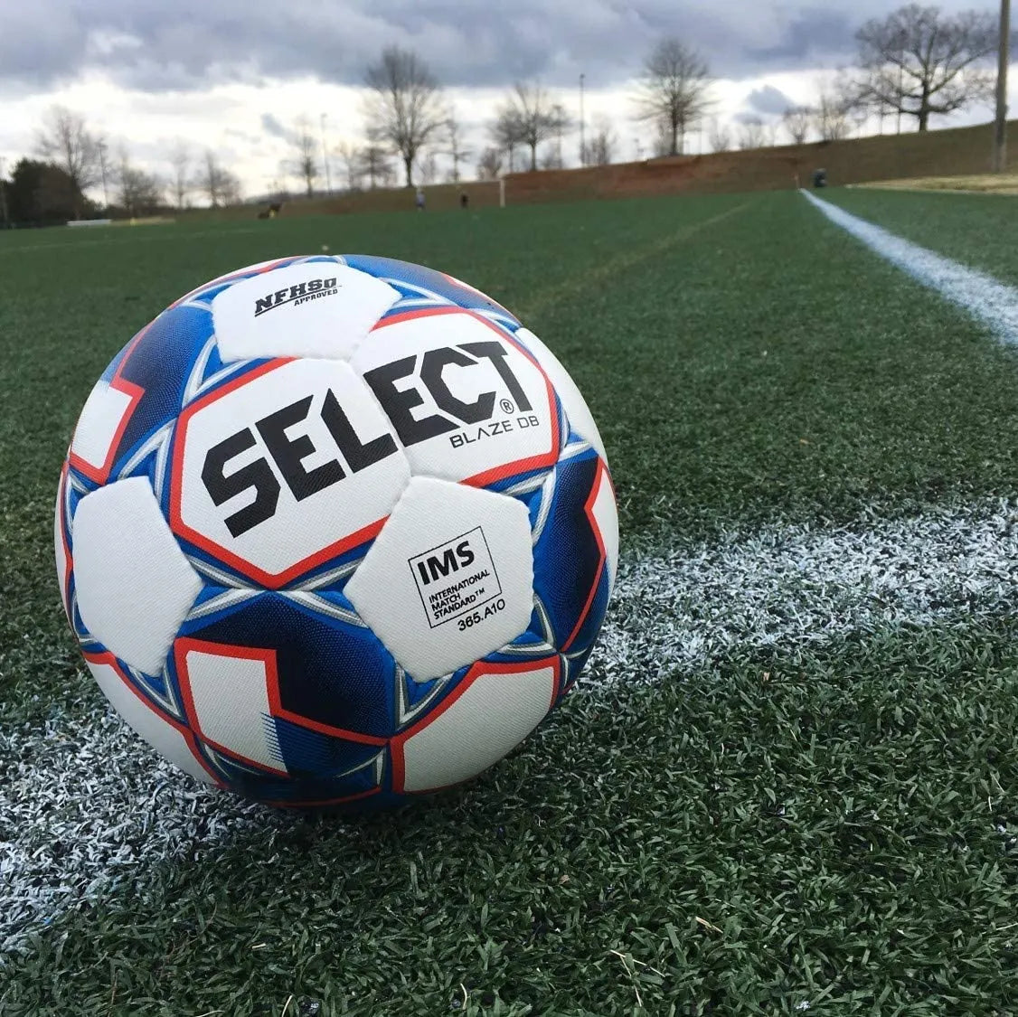 Select Blaze DB Ball - White-Blue-Red (Action)