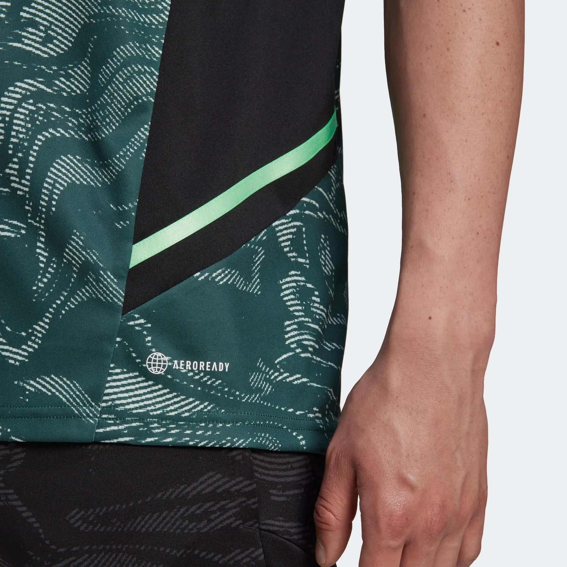 adidas 2022-23 Real Madrid EU Training Jersey - Green (Detail 2)