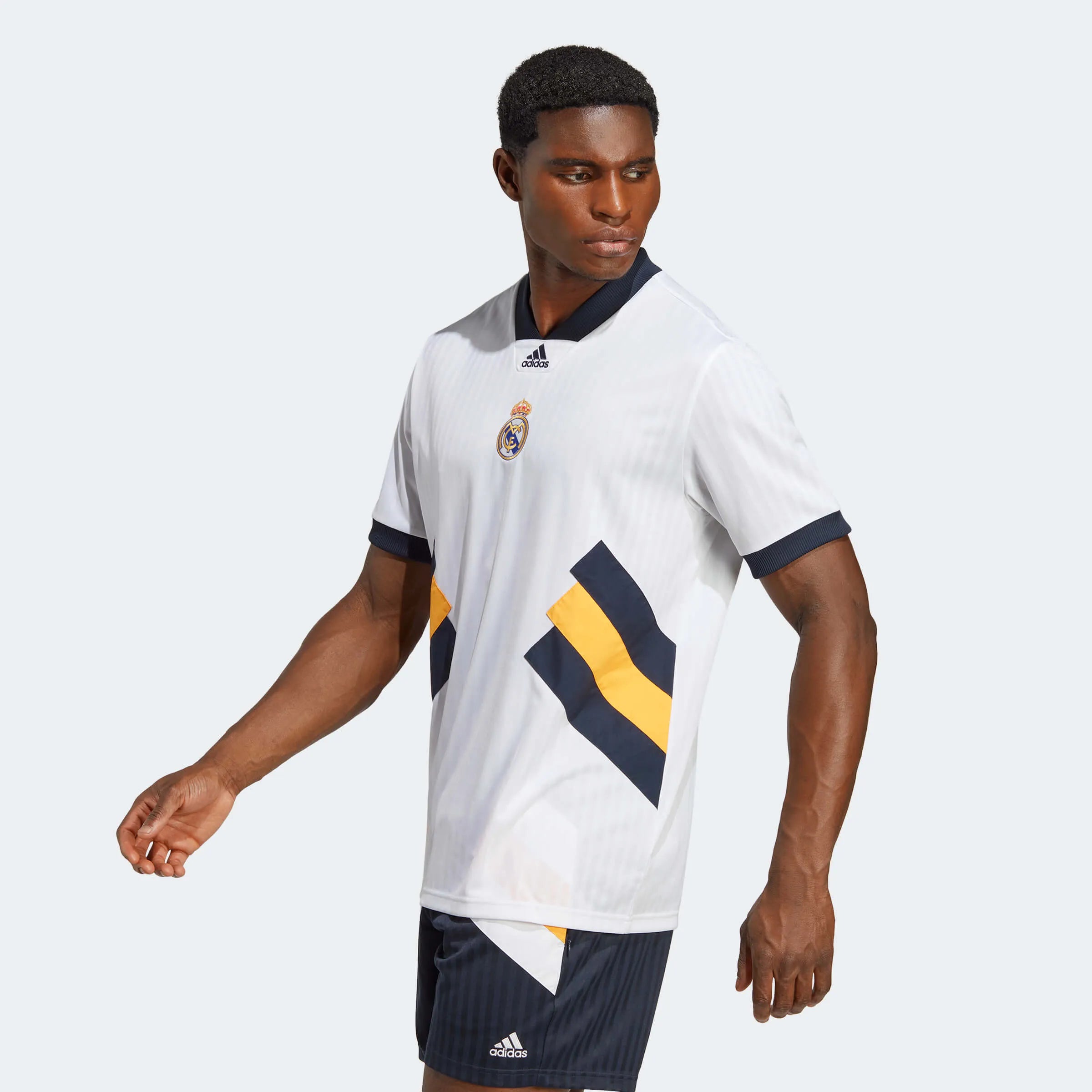 adidas 23 Real Madrid Icon Jersey - White (Model - Side)