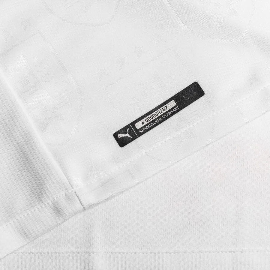 Puma 2021-22 Uruguay Away Jersey - White (Detail 3)