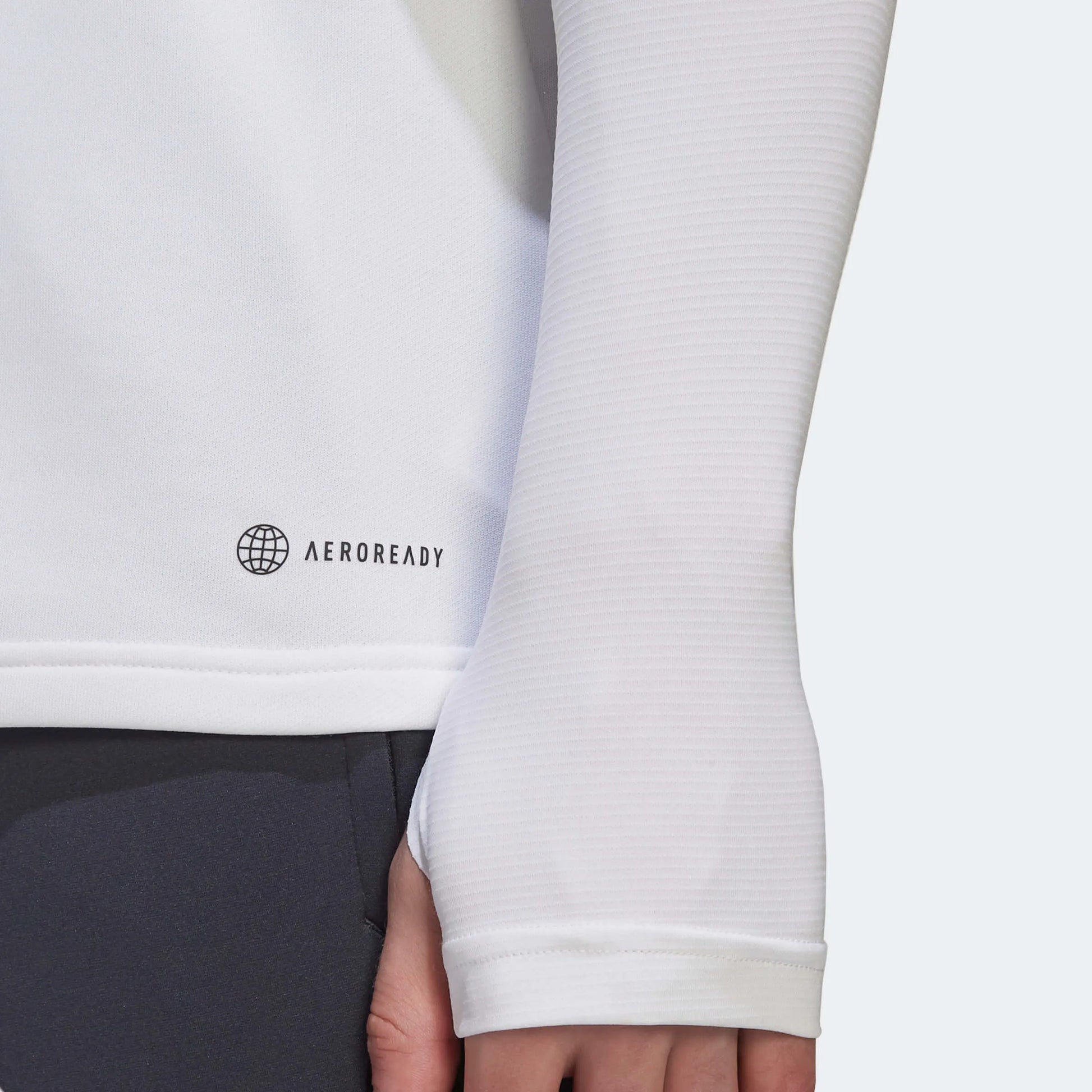 adidas 2022-23 Bayern Munich Training Top - White (Detail 2)