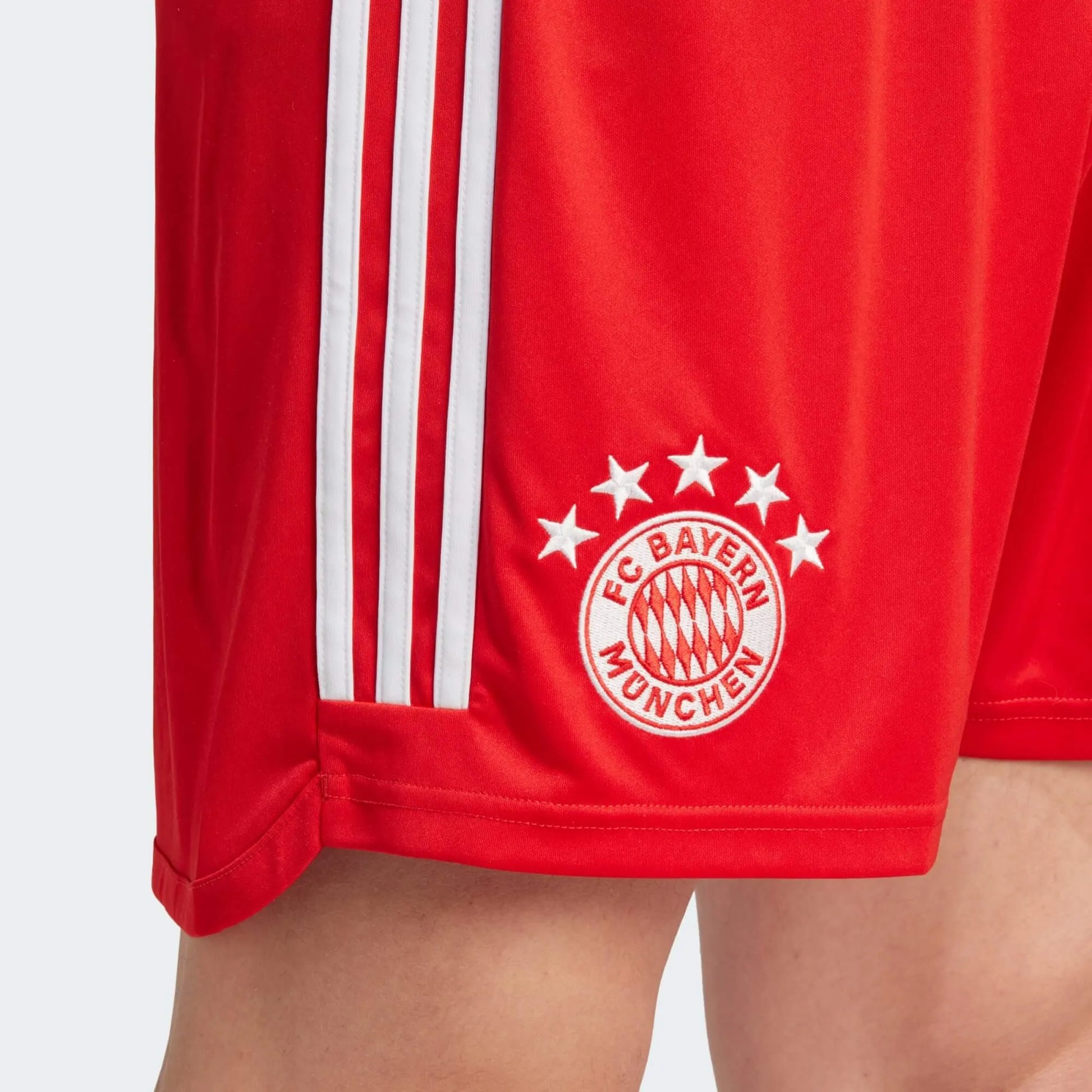 adidas 2023-24 Bayern Munich Men's Home Shorts (Detail 1)
