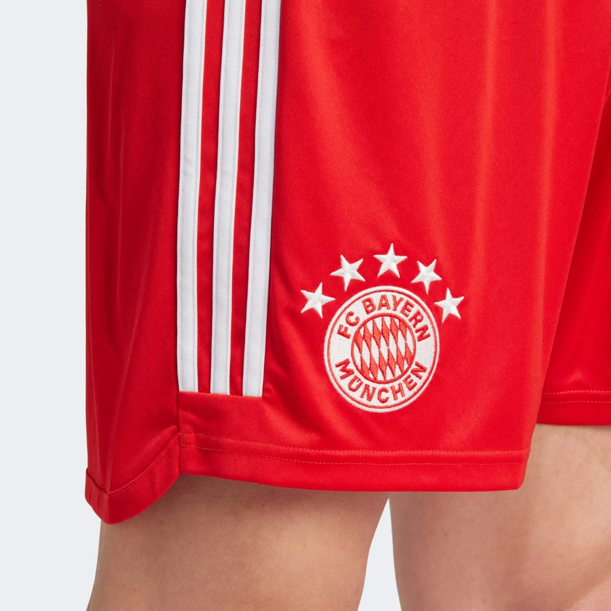 adidas 2023-24 Bayern Munich Men's Home Shorts (Detail 1)