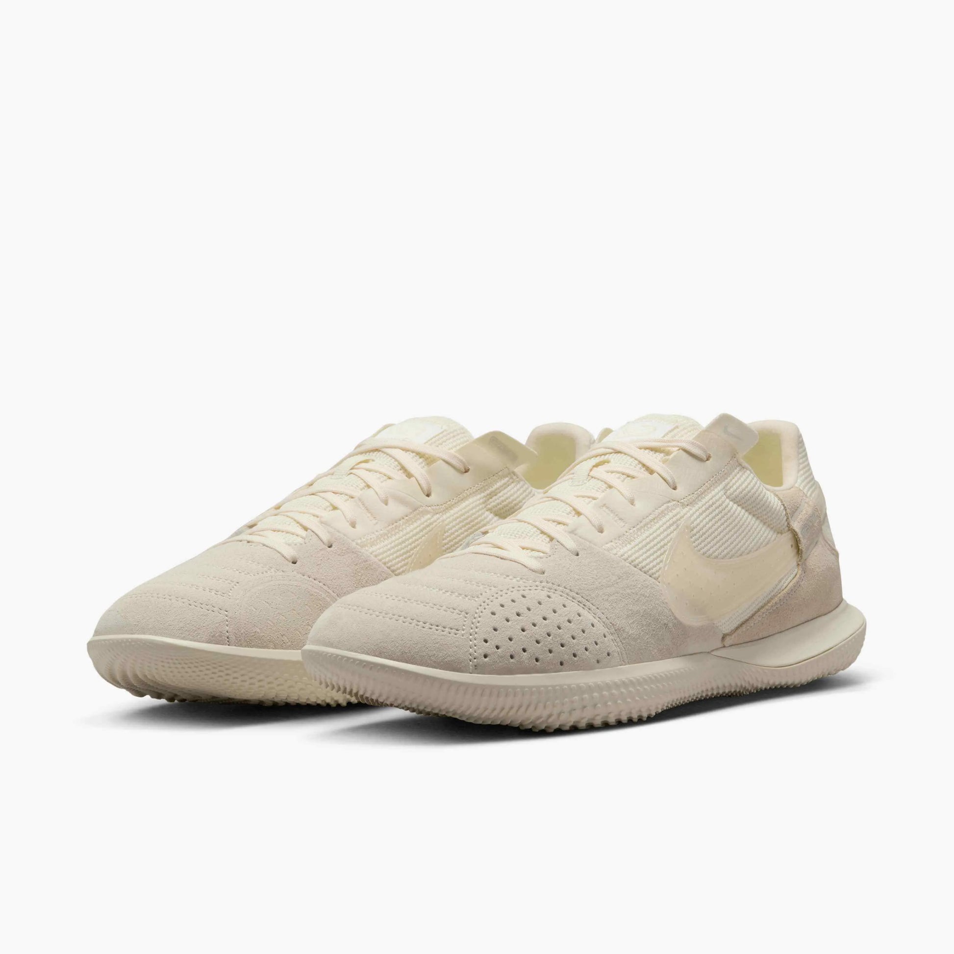 Nike Streetgato Coconut Milk/Coconut Milk (Pair - Lateral)