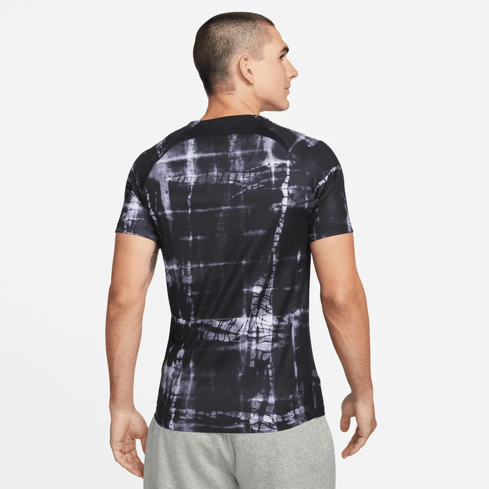Nike 2022-23 Netherlands Pre-Match Jersey (Model - Back)