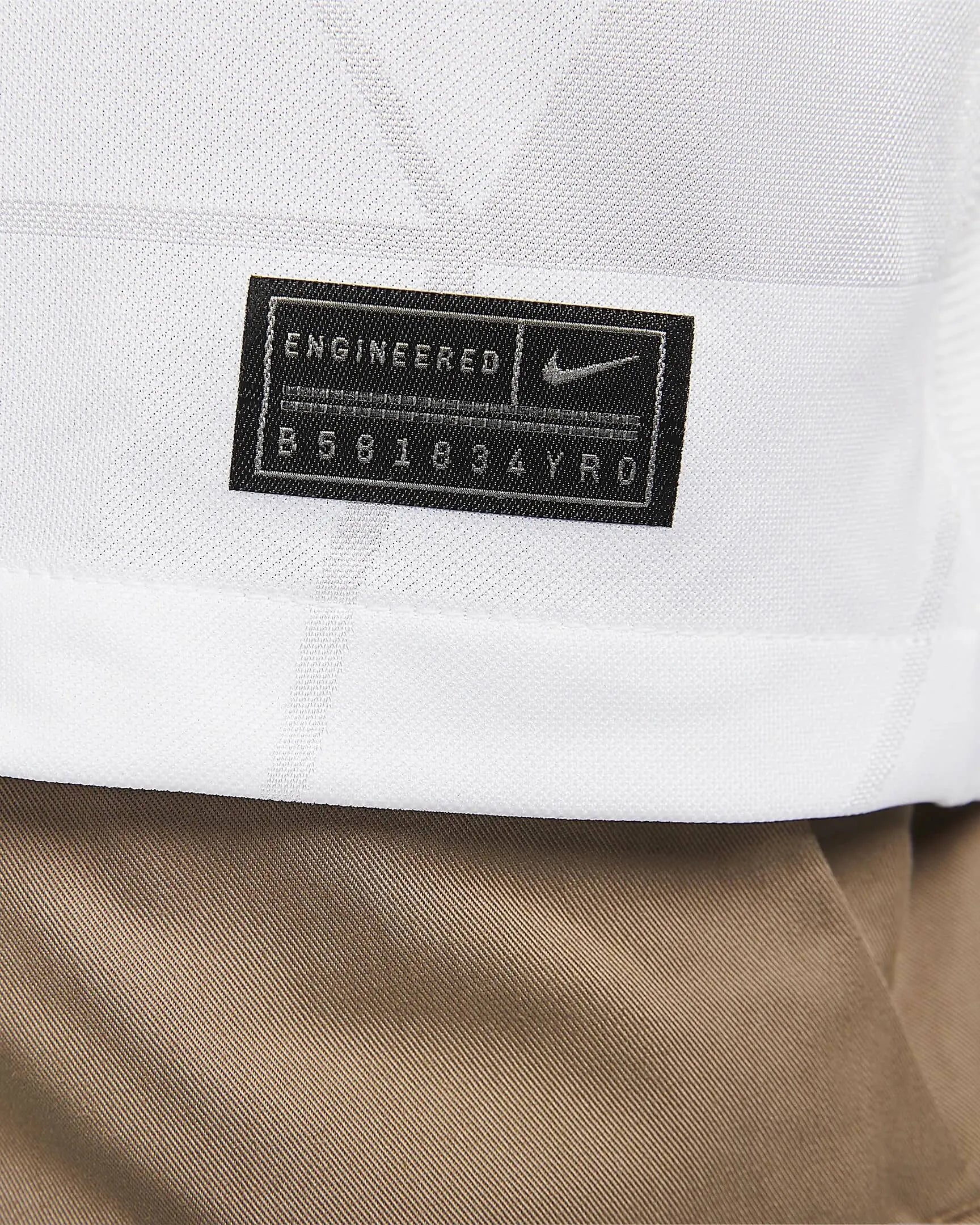 Nike 2022 England Womens Euro Stadium Home Jersey (Mens Cut) (Detail 2)